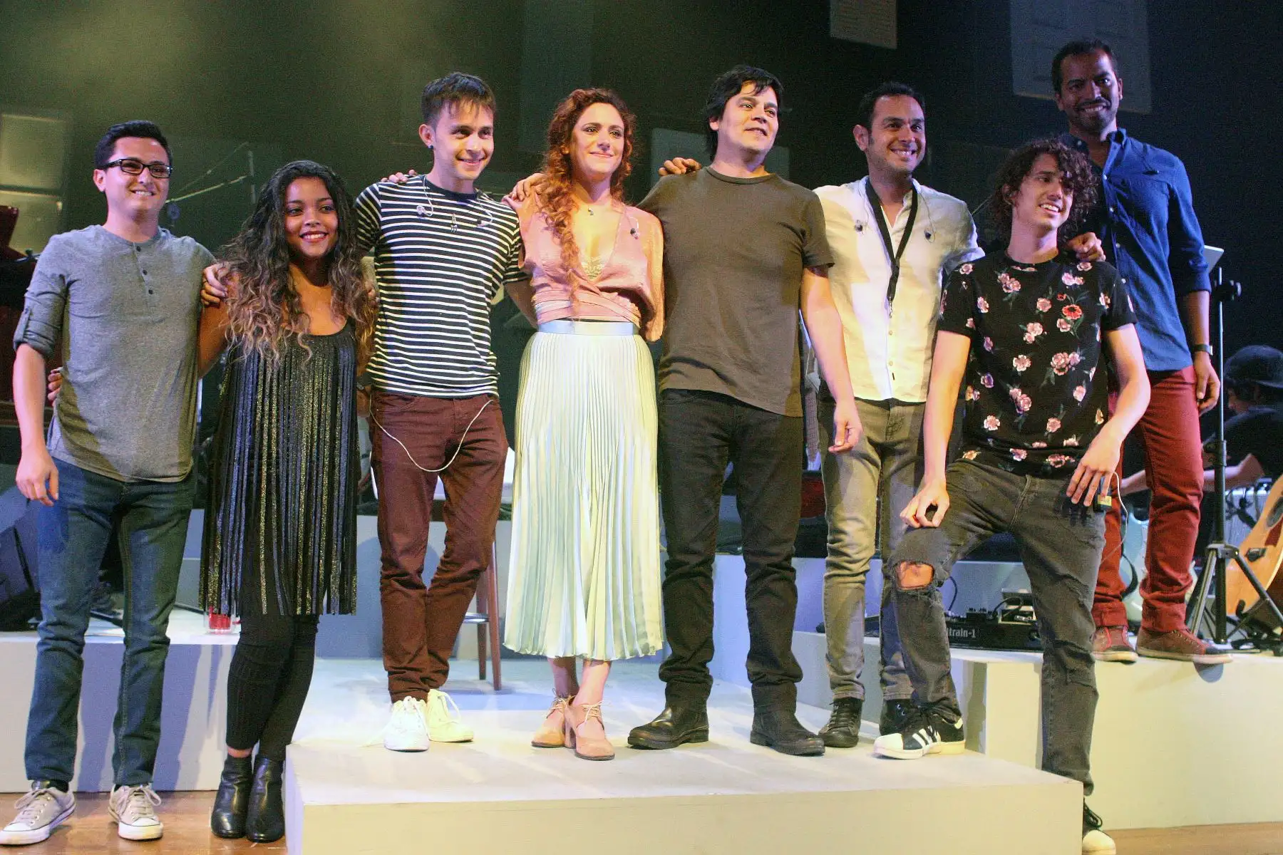 Gisela Ponce de León y Lucho Quequesana en el teatro Pirandello. Foto 
:ANDINA/Héctor Vinces.