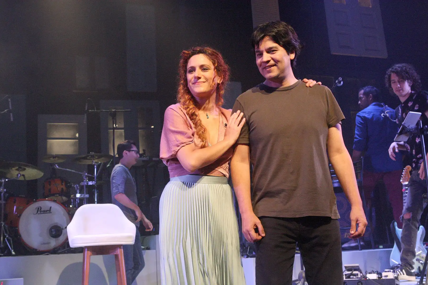 Gisela Ponce de León y Lucho Quequesana en el teatro Pirandello. Foto 
:ANDINA/Héctor Vinces.