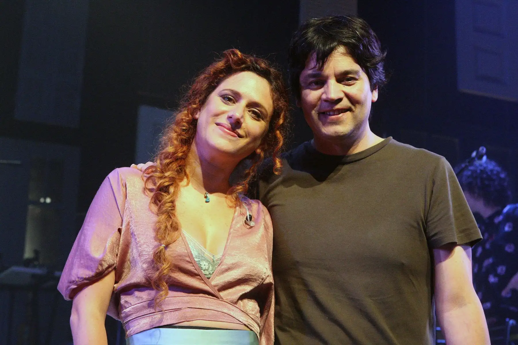 Gisela Ponce de León y Lucho Quequesana en el teatro Pirandello. Foto 
:ANDINA/Héctor Vinces.