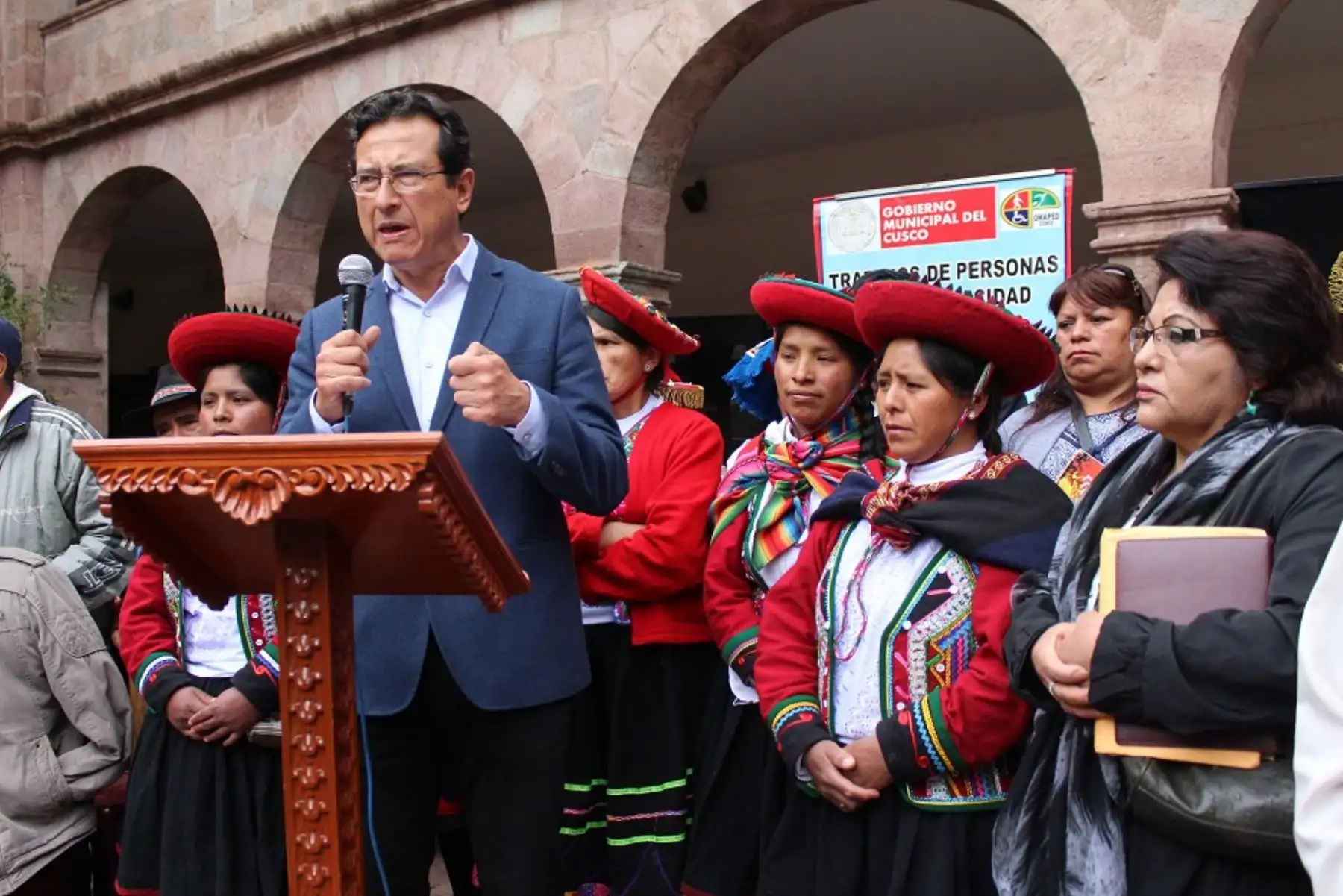 Alcalde Carlos Moscoso propone enseñar la historia de Cusco en colegios de la provincia. ANDINA/Percy Hurtado