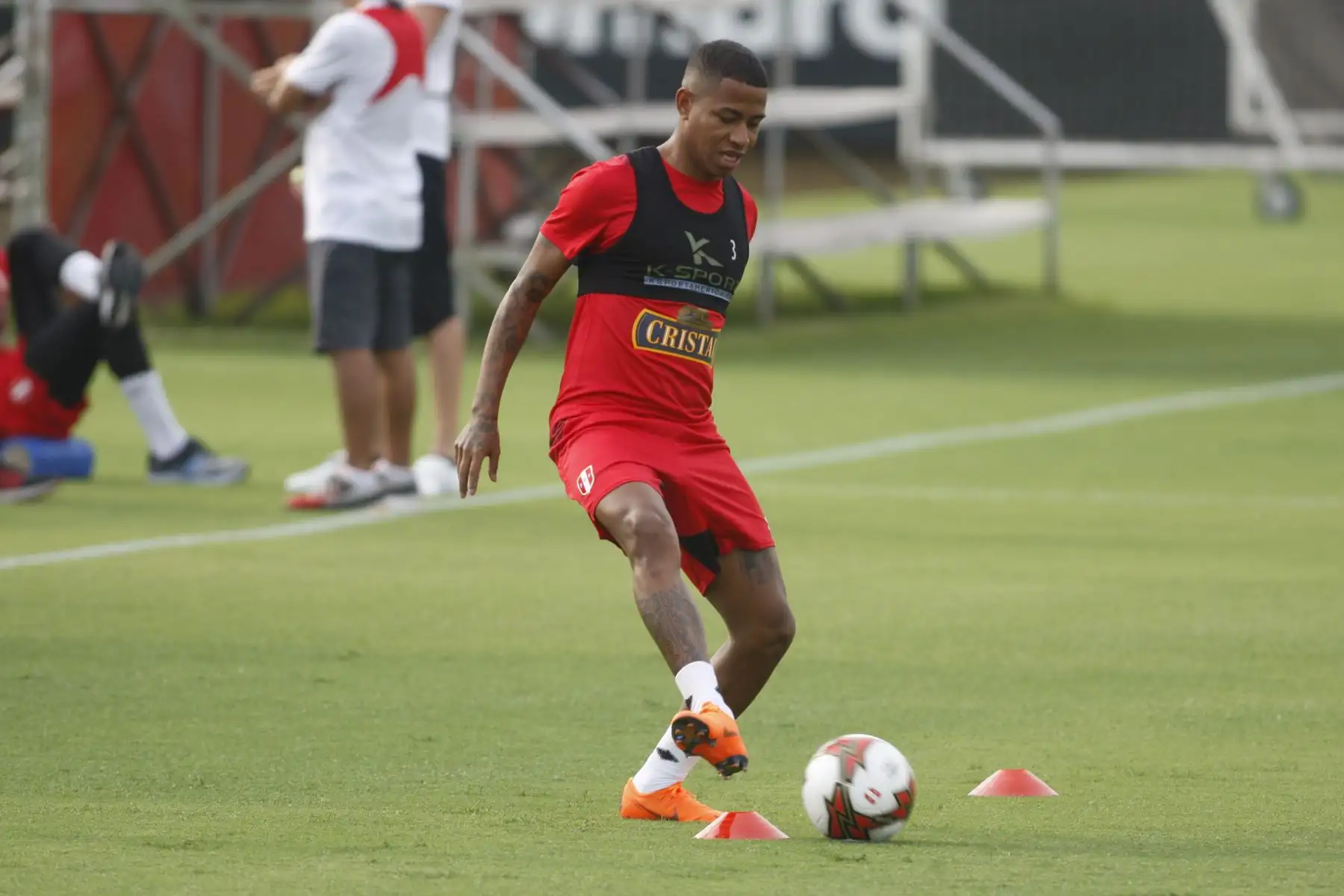 Entrenamiento de los convocados a la selección nacional de fútbol con miras a participar en el mundial de fútbol Rusia 2018. Foto: ANDINA/Eddy Ramos.