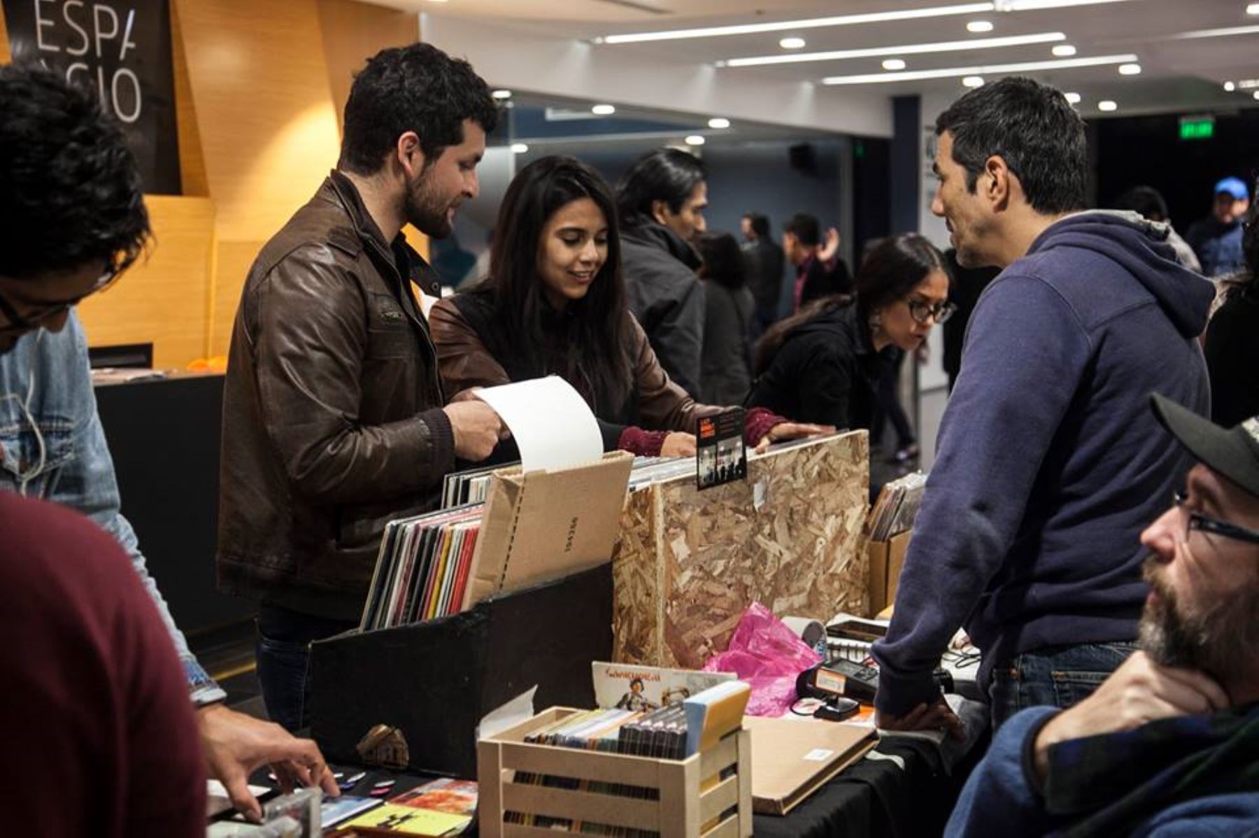 8va. Feria de discos y sellos independientes. Foto: ANDINA/Difusión