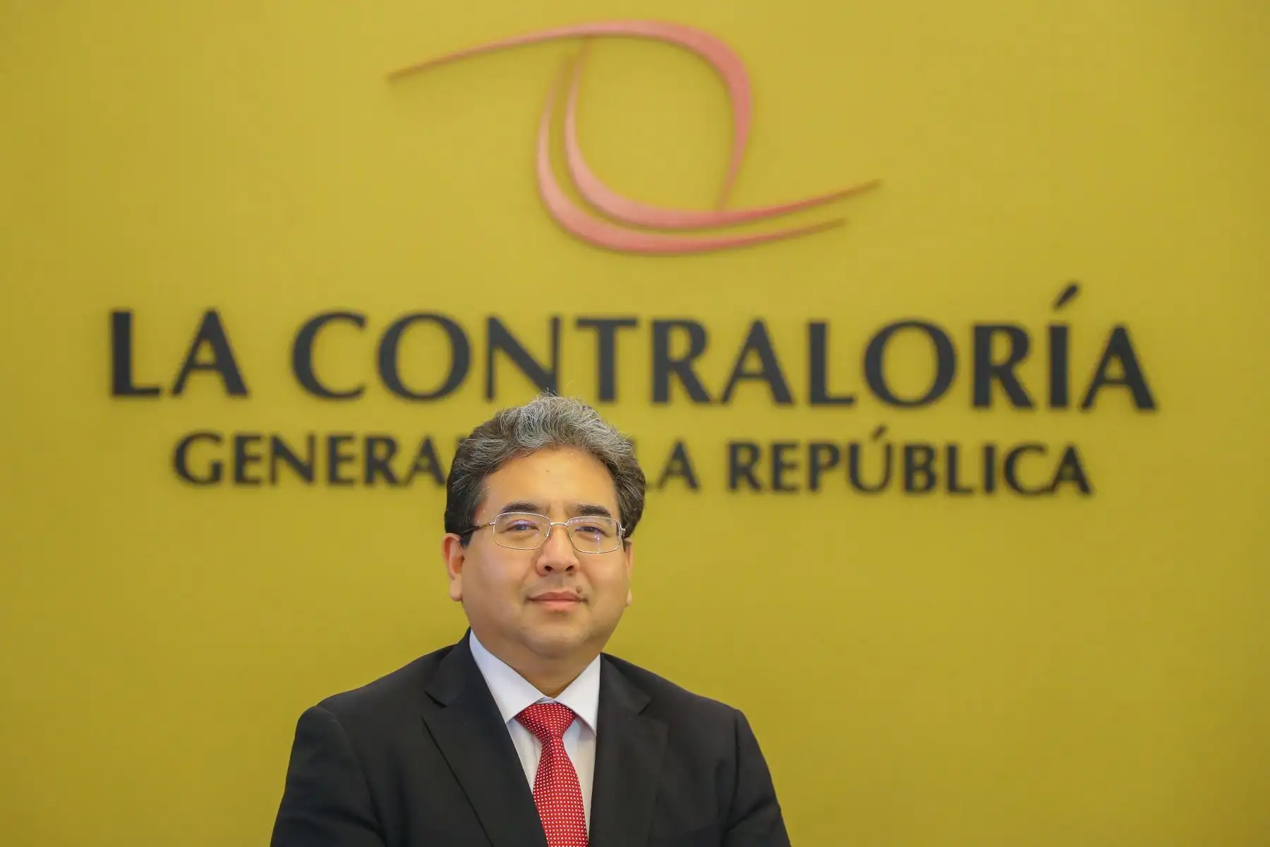 El contralor general de la República, Nelson Shack, presidirá mañana en Piura la audiencia pública regional “La Contraloría te escucha”, convocada para orientar e informar a la población sobre las actividades que desarrolla dicha institución para cautelar el buen uso de los recursos y bienes del Estado en la región. ANDINA/Andrés Valle