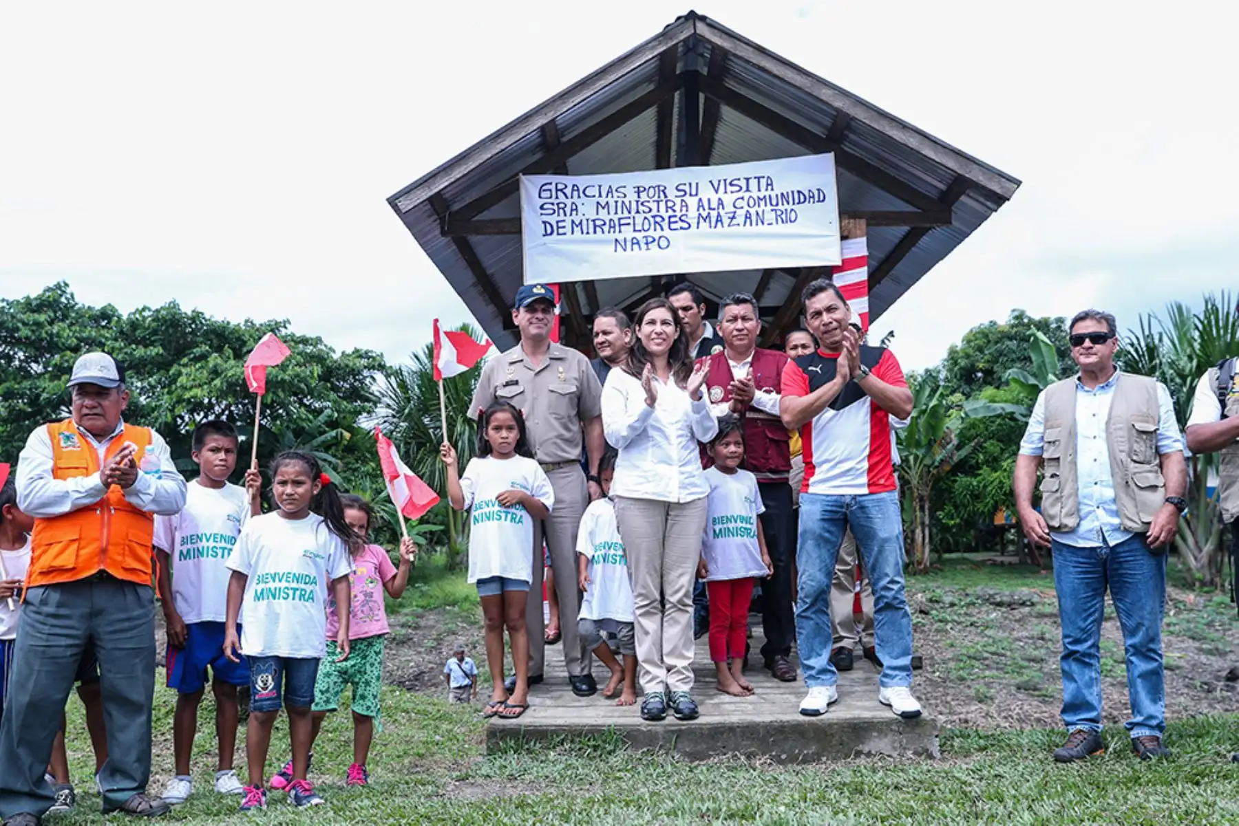 Grossheim viajó hasta la alejada comunidad de Miraflores  (distrito de Mazán), ubicada a más de dos horas de Iquitos, por vía fluvial, donde participó de la emblemática ceremonia