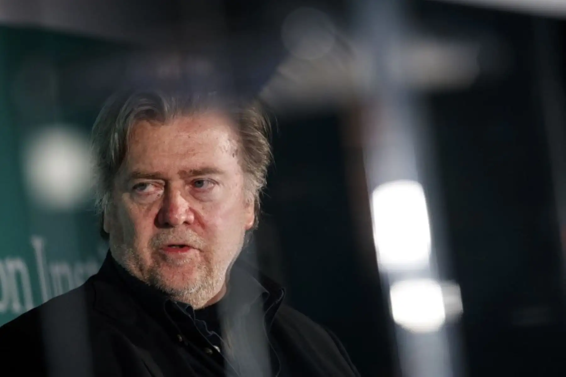 Steve Bannon: Referente de la extrema derecha estadounidense, fue estratega político y consejero de Trump hasta su marcha el 18 de agosto 2017. Aunque no quedó claro si dimitió o fue cesado, su nacionalismo de corte proteccionista no encajaba bien con las ideas globalizadoras del yerno del presidente, Jared Kushner.Foto:AFP