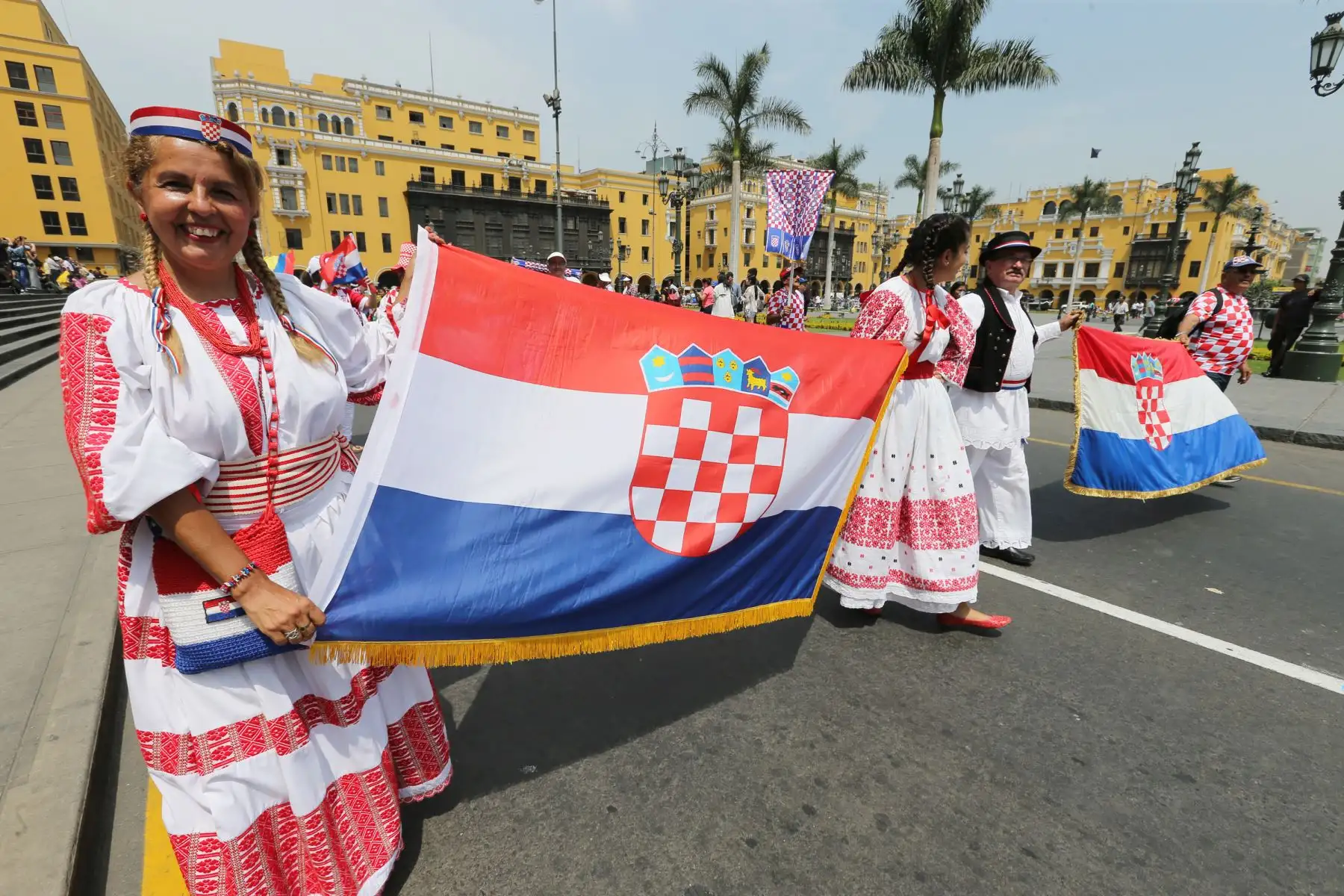 Hinchas  Croatas alientan  a su selección  en la "Caravana del Mundial"  Rusia 2018 .Foto: ANDINA/Norman Córdova
