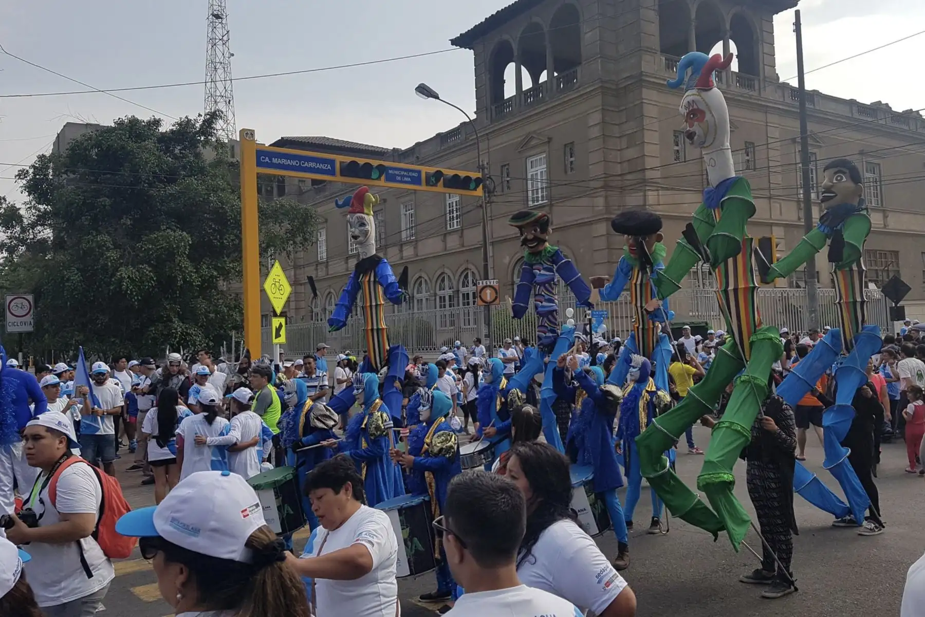 Caminata por el Agua. Unidos por una sola razón: la importancia del cuidado del agua. Foto:ANDINA/Twiter  Ana Perú