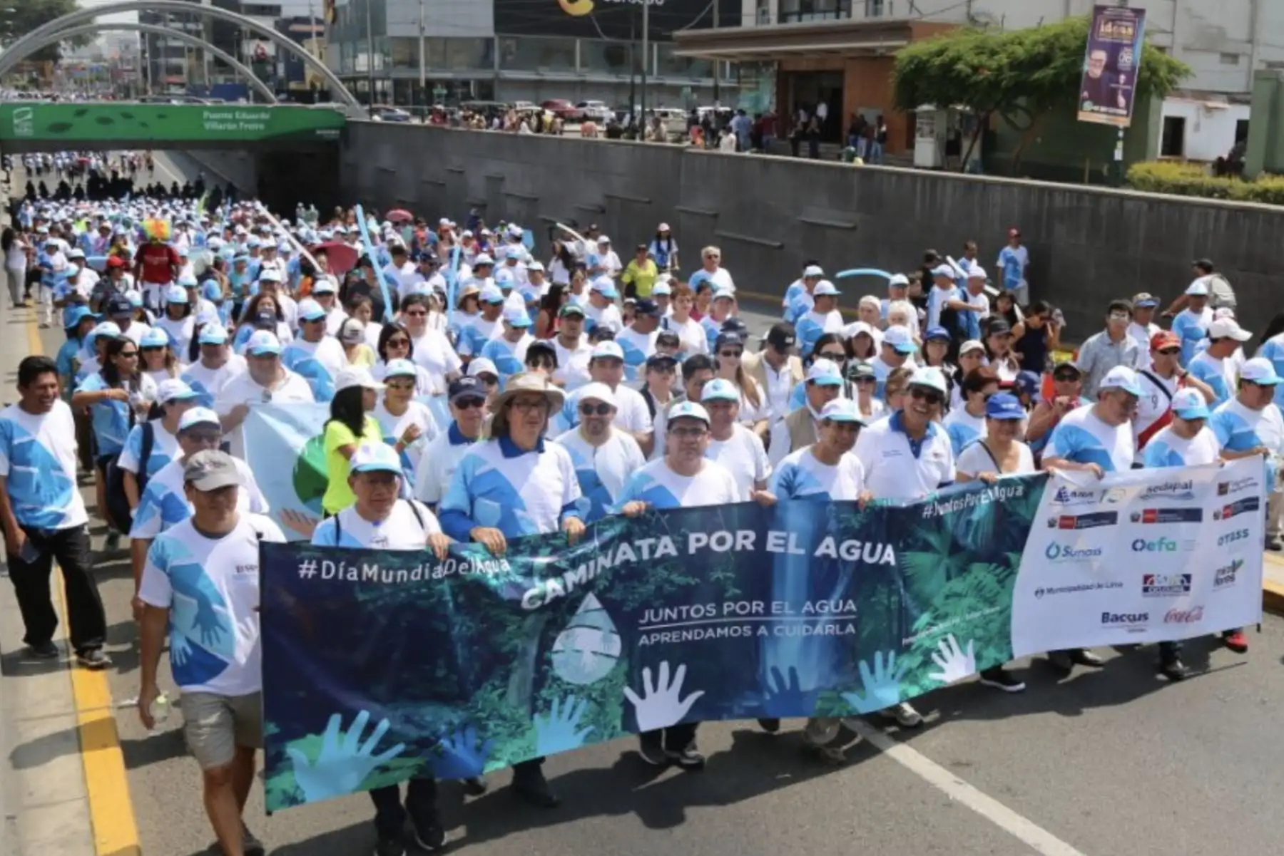 Caminata por el Agua. Unidos por una sola razón: la importancia del cuidado del agua. Foto:ANDINA/Twiter  Ana Perú
