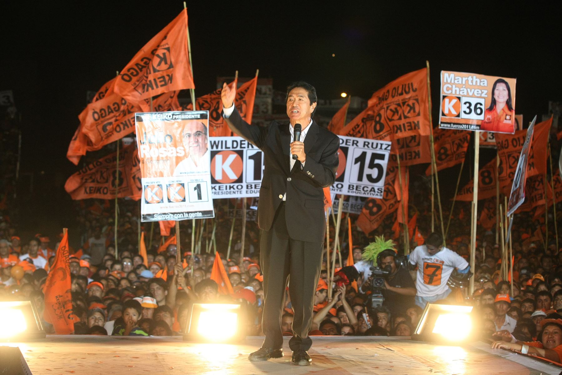Jaime Yoshiyama durante un mitin de Fuerza Popular 2011 que postuló a Keiko Fujimori a la Presidencia de la República.Foto:ANDINA/Archivo