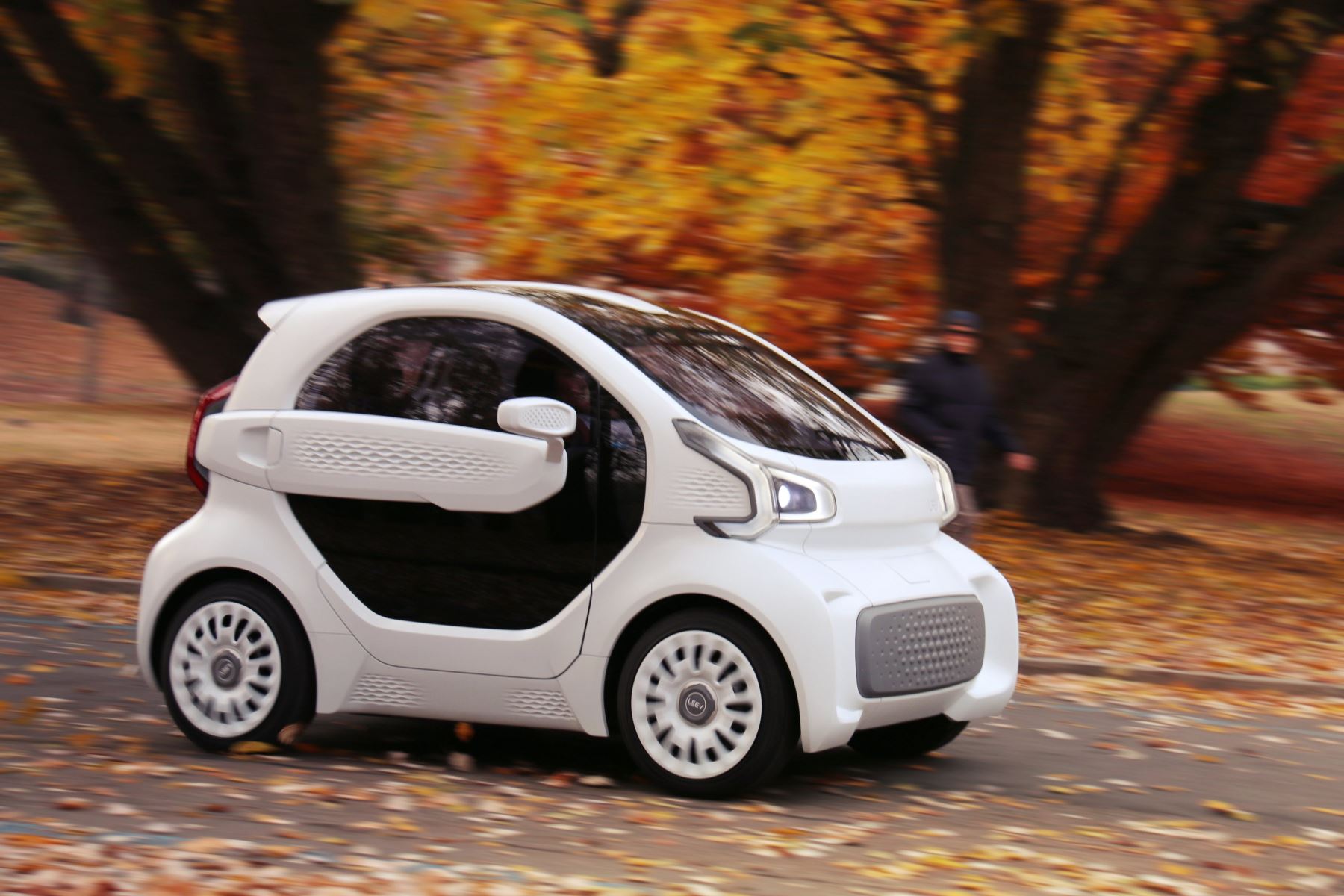 Fotografía cedida por XEV Limited, que muestra un automóvil eléctrico LSEV impreso en 3D, de la fabricante italiana X Electrical Vehicle, en Pianezza (Italia). EFE/ XEV Limited