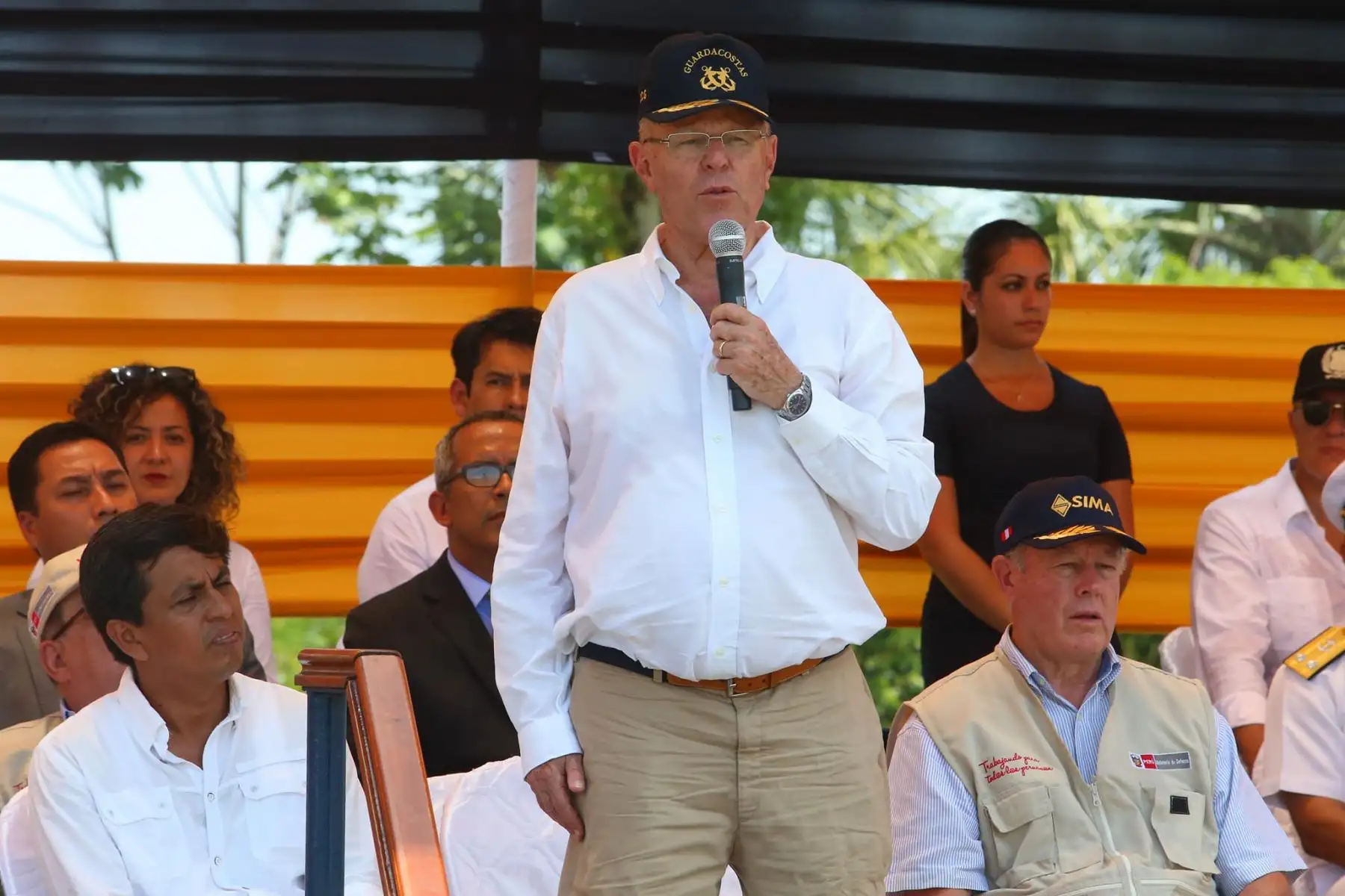 El jefe del Estado  Pedro Pablo Kuczynski visitó el Servicio Industrial de la Marina de Iquitos (SIMAI) donde colocó la Quilla del Buque de la Armada Peruana (BAP)  - PIAS “Río Yavarí”.Foto:ANDINA/prensa Presidencia