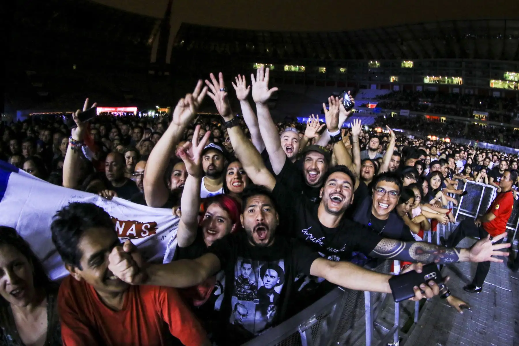 Depeche Mode llenó la noche y parte de la madrugada limeña con su único show.Foto:ANDINA/Difusión