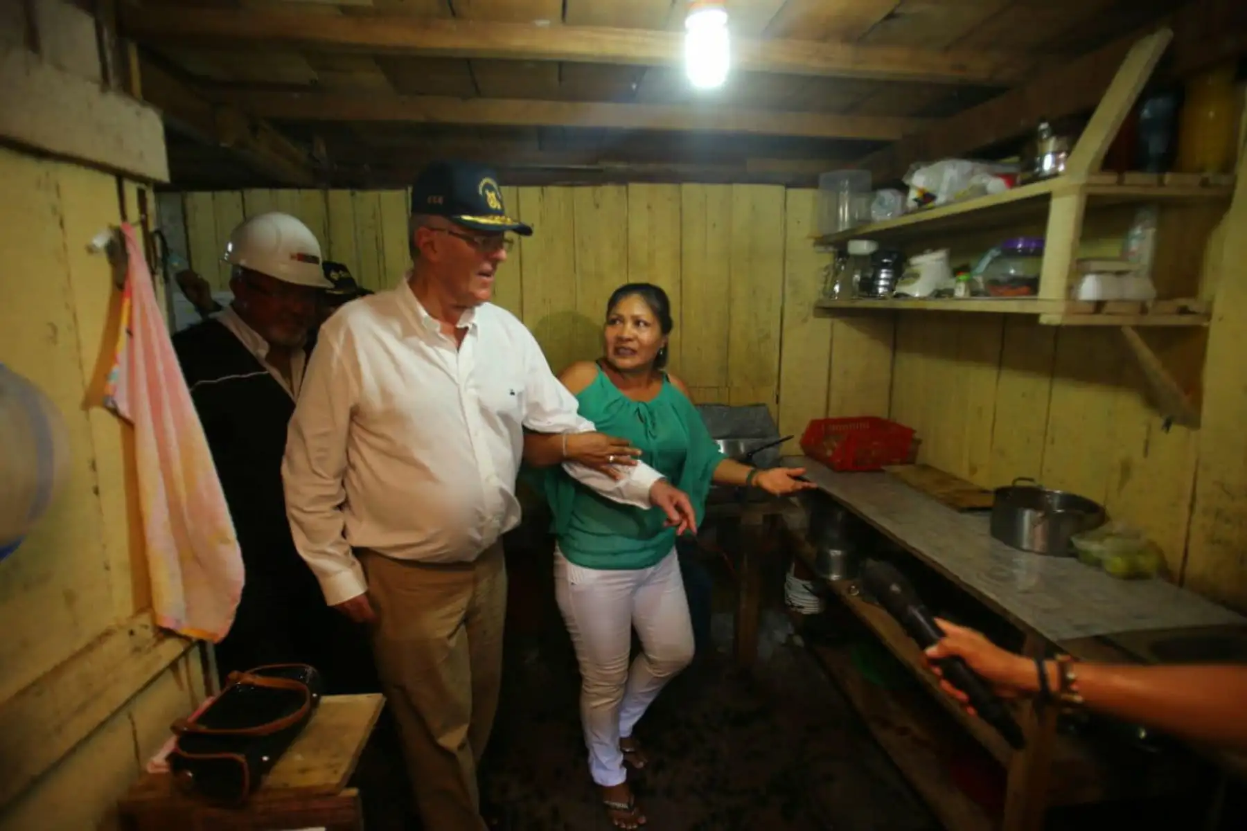 Presidente  Pedro Pablo Kuczynski y ministro Carlos Bruce inauguraron  obras de agua potable en el distrito de Punchana. Foto:ANDINA/ Prensa Presidencia