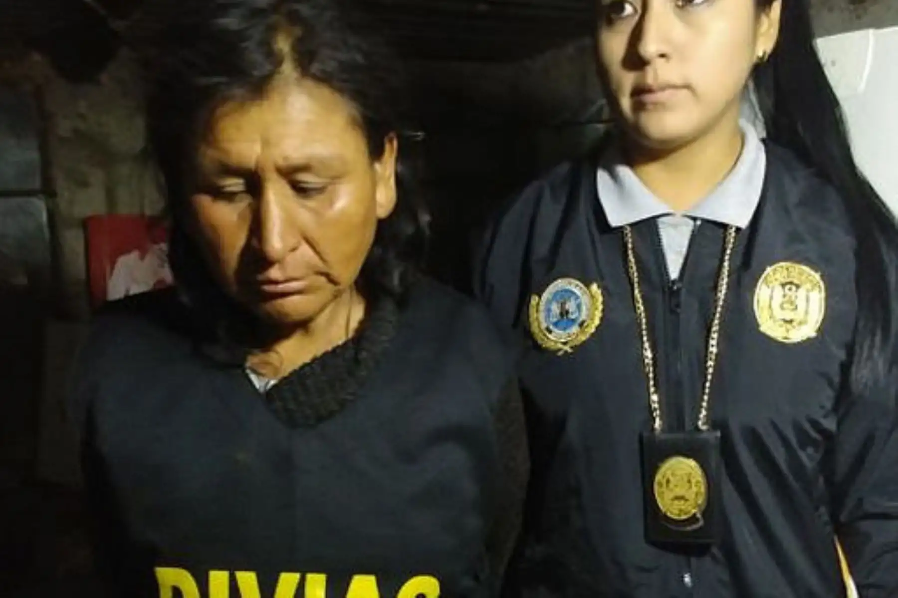 La Policía Nacional capturó y desarticuló esta madrugada a la organización criminal los Malditos de Chumbivilcas, dedicada al tráfico de terrenos, y detuvo a 26 de sus integrantes. Foto: Ministerio del Interior.