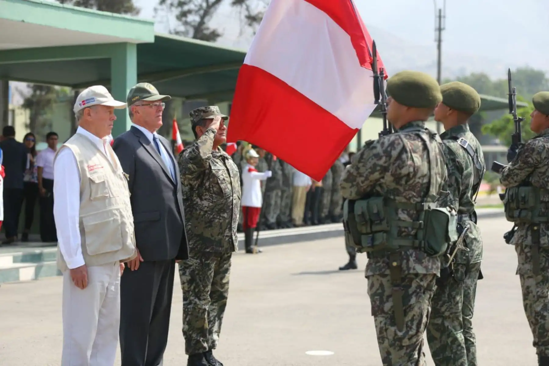 Presidente Kuczynski participa en la presentación de la 1.ª Brigada Multipropósito Mariscal del Perú Eloy Gaspar Ureta Montehermoso, del Ejército del Perú. Foto: ANDINA/Prensa Presidencia.