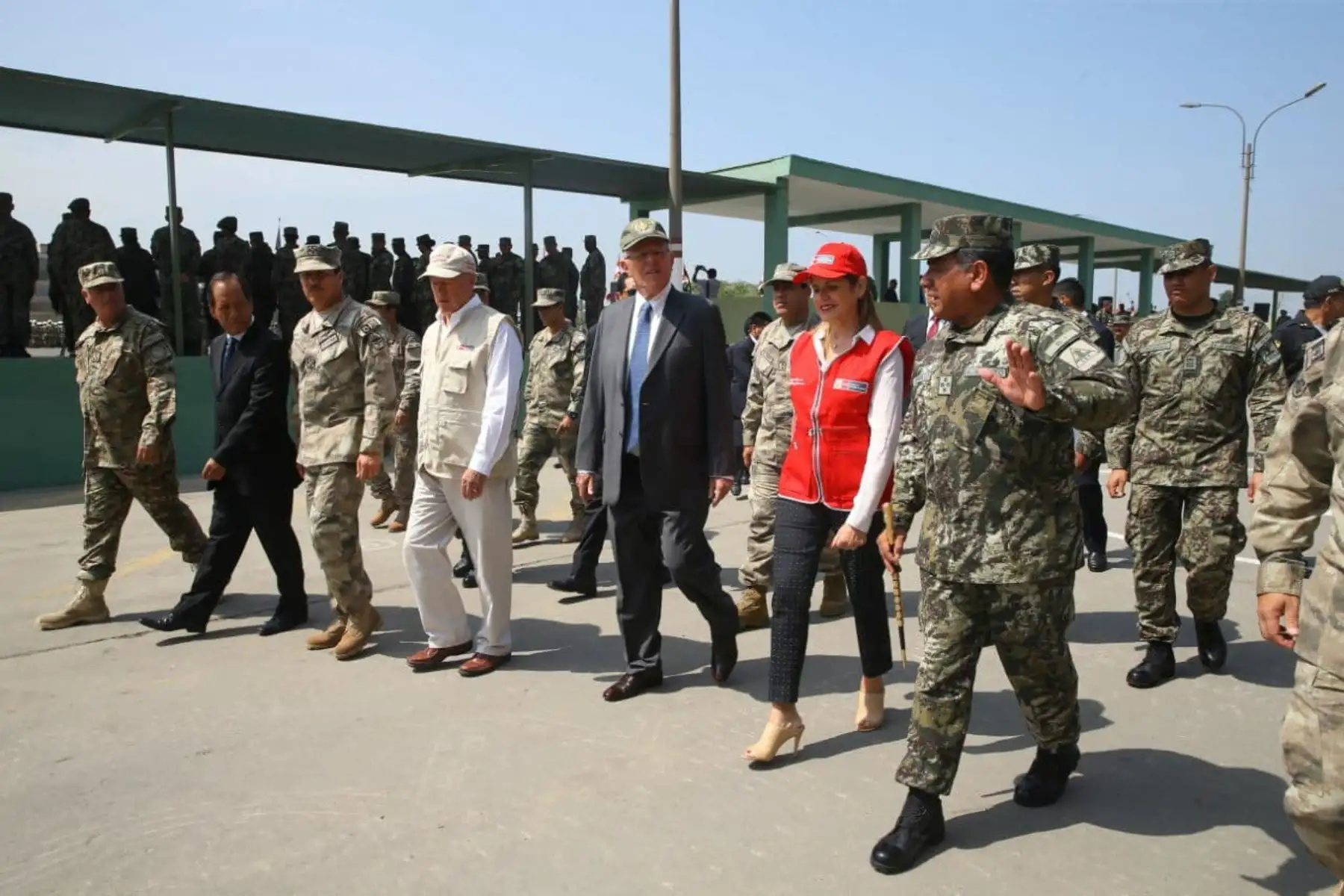 Presidente Kuczynski participa en la presentación de la 1.ª Brigada Multipropósito Mariscal del Perú Eloy Gaspar Ureta Montehermoso, del Ejército del Perú. Foto: ANDINA/Prensa Presidencia.
