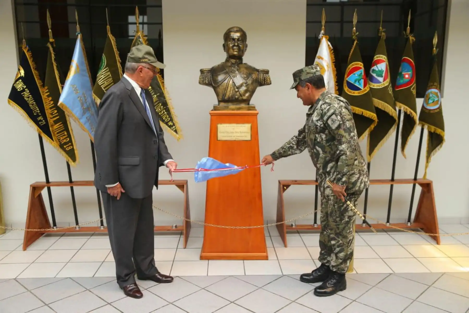 Presidente Kuczynski participa en la presentación de la 1.ª Brigada Multipropósito Mariscal del Perú Eloy Gaspar Ureta Montehermoso, del Ejército del Perú. Foto: ANDINA/Prensa Presidencia.