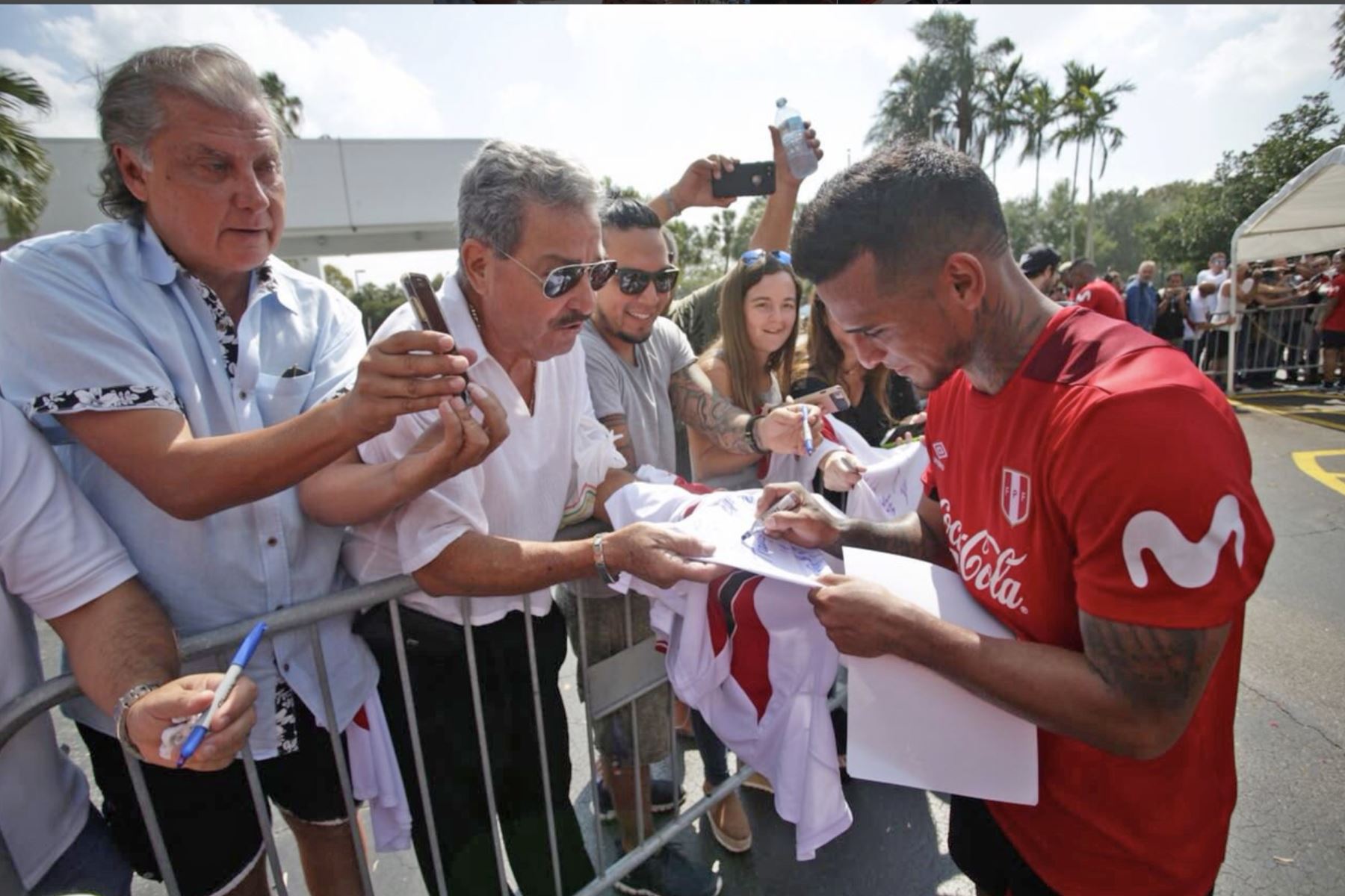 La selección peruana realizó su segundo entrenamiento en Fort Lauderdale, Miami, bajo las órdenes del técnico Ricardo Gareca. Foto: ANDINA/Twiter FPF.