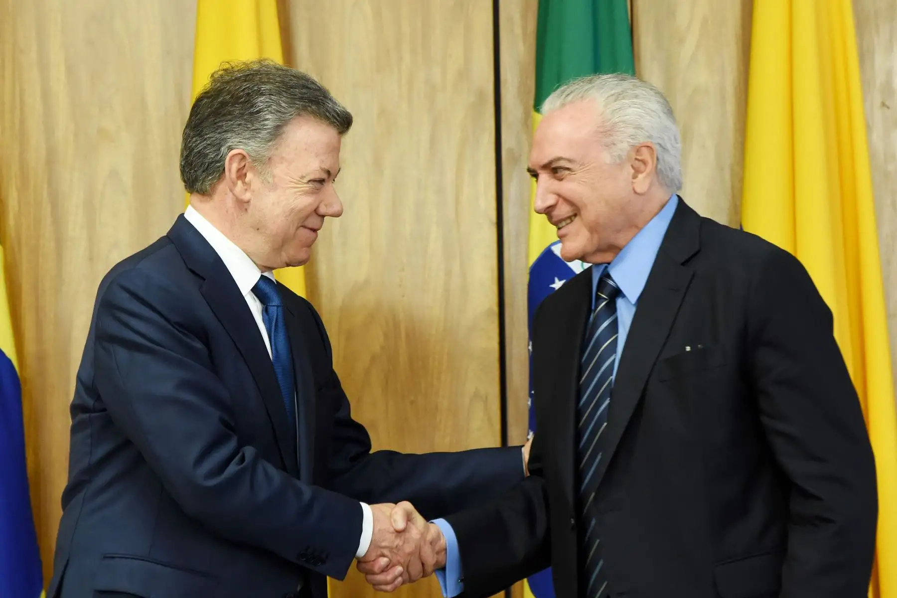 Juan Manuel Santos y Michel Temer. Foto: AFP.