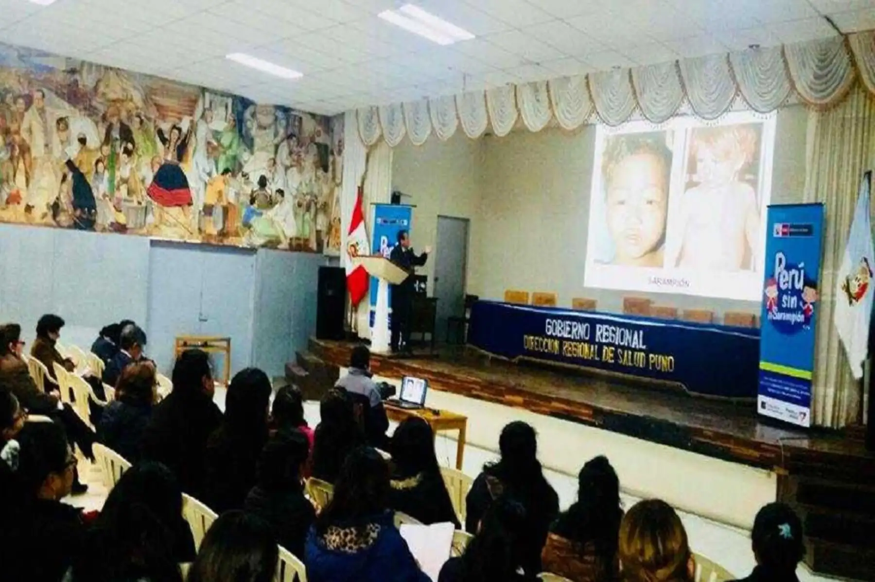 Capacitaciones se realizó en el taller “Reunión técnica de información para la respuesta rápida frente al brote de sarampión en la región Puno”.