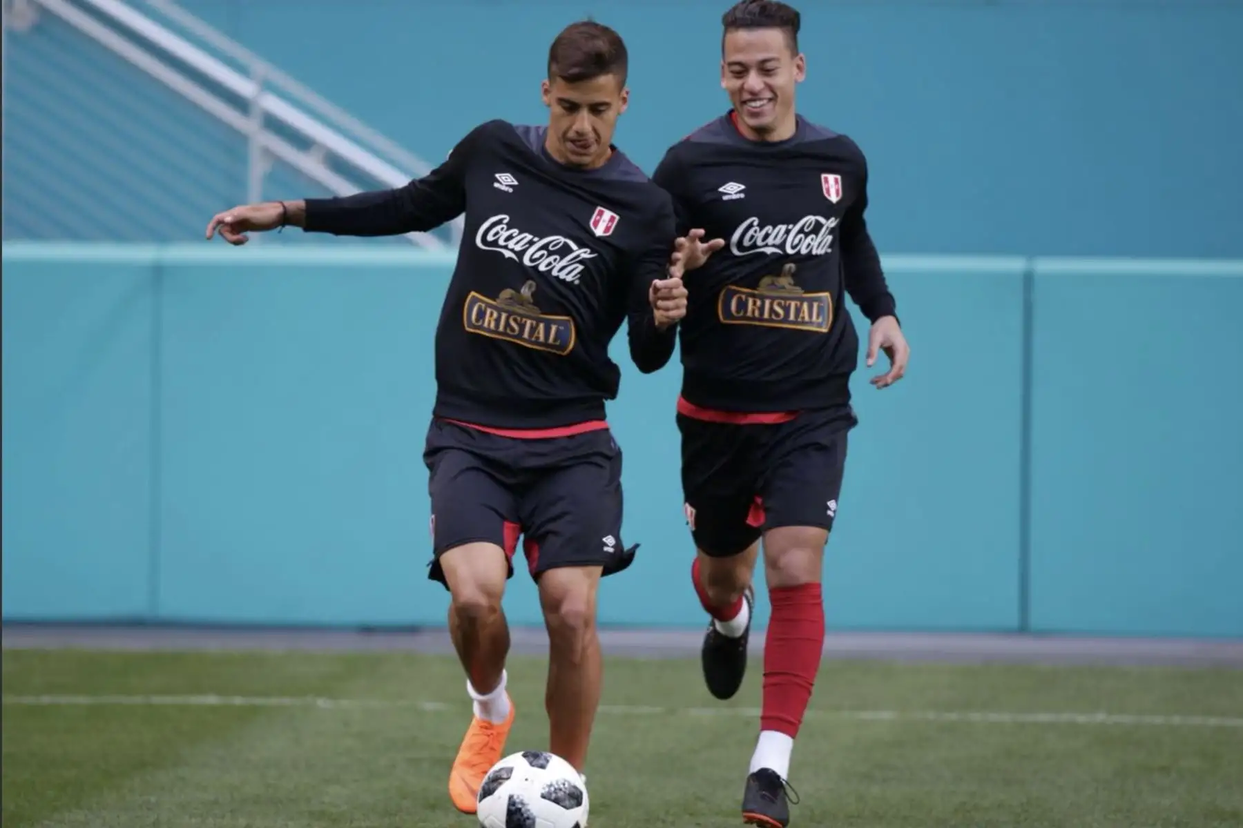 Selección peruana llegó al Hard Rock Stadium para  su primera practica y el reconocimiento de campo.Foto:ANDINA/Twiter FPF