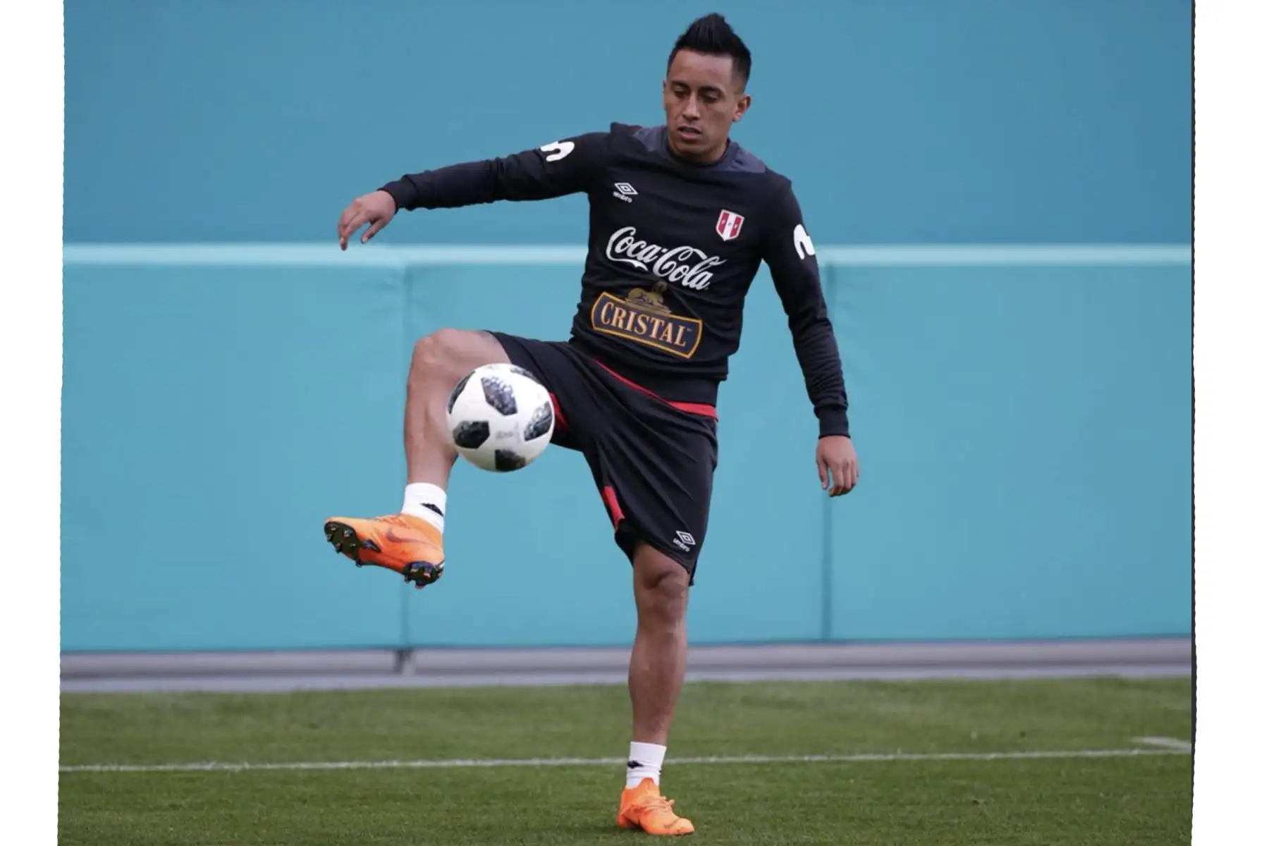 Selección peruana llegó al Hard Rock Stadium para  su primera practica y el reconocimiento de campo.Foto:ANDINA/Twiter FPF