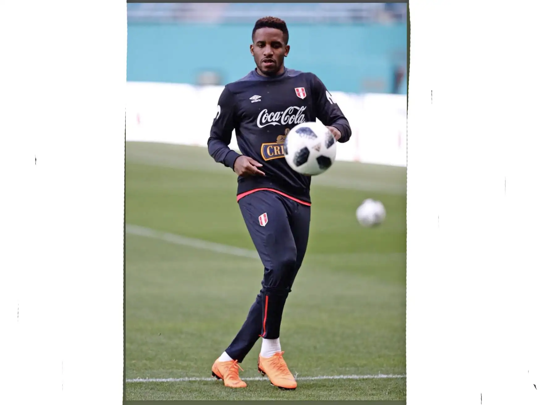 Selección peruana llegó al Hard Rock Stadium para  su primera practica y el reconocimiento de campo.Foto:ANDINA/Twiter FPF