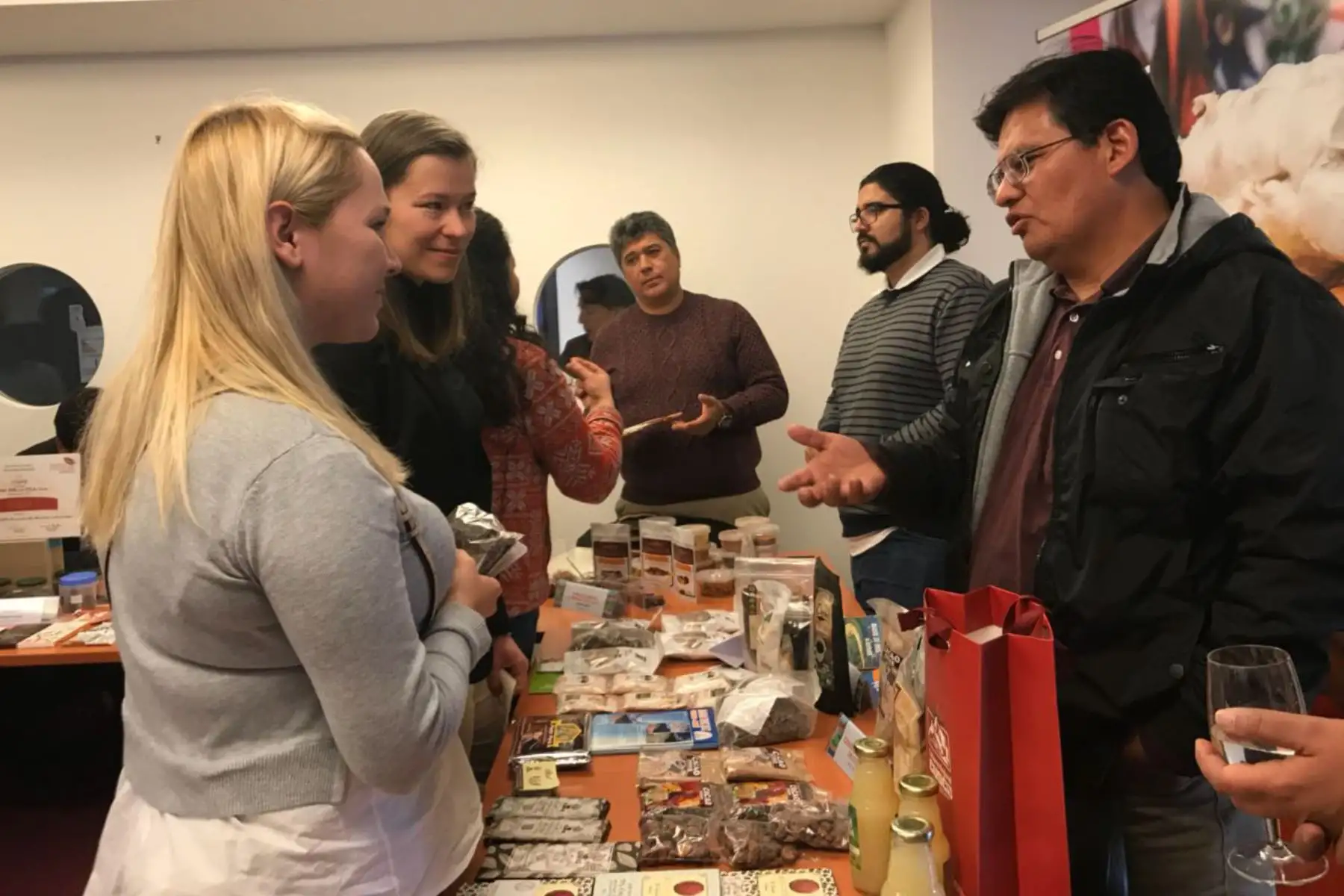 Empresas de cacao de Cusco logran convenios comerciales en Bélgica. ANDINA/Difusión