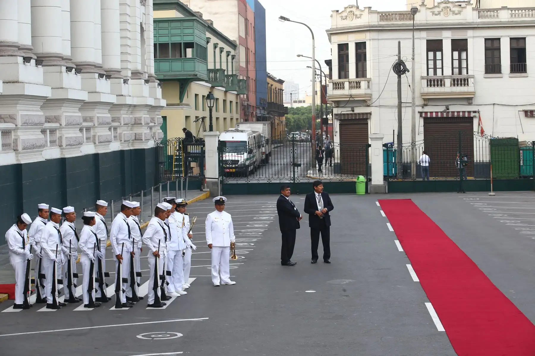 Congreso se prepara para recibir a Martín Vizcarra, quien jurará como Presidente de la República. Foto: ANDINA/Melina Mejía.