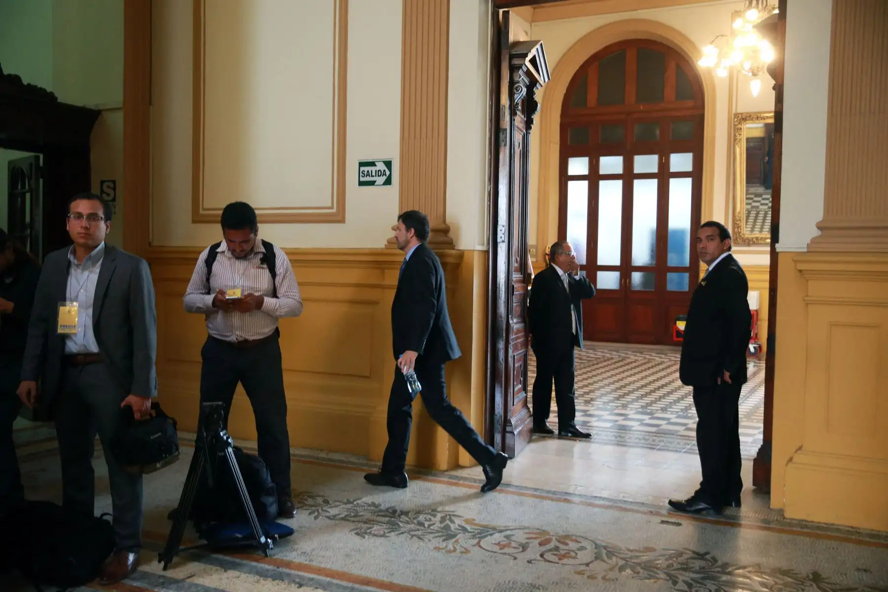 Congreso se prepara para recibir a Martín Vizcarra, quien jurará como Presidente de la República. Foto: ANDINA/Melina Mejía.