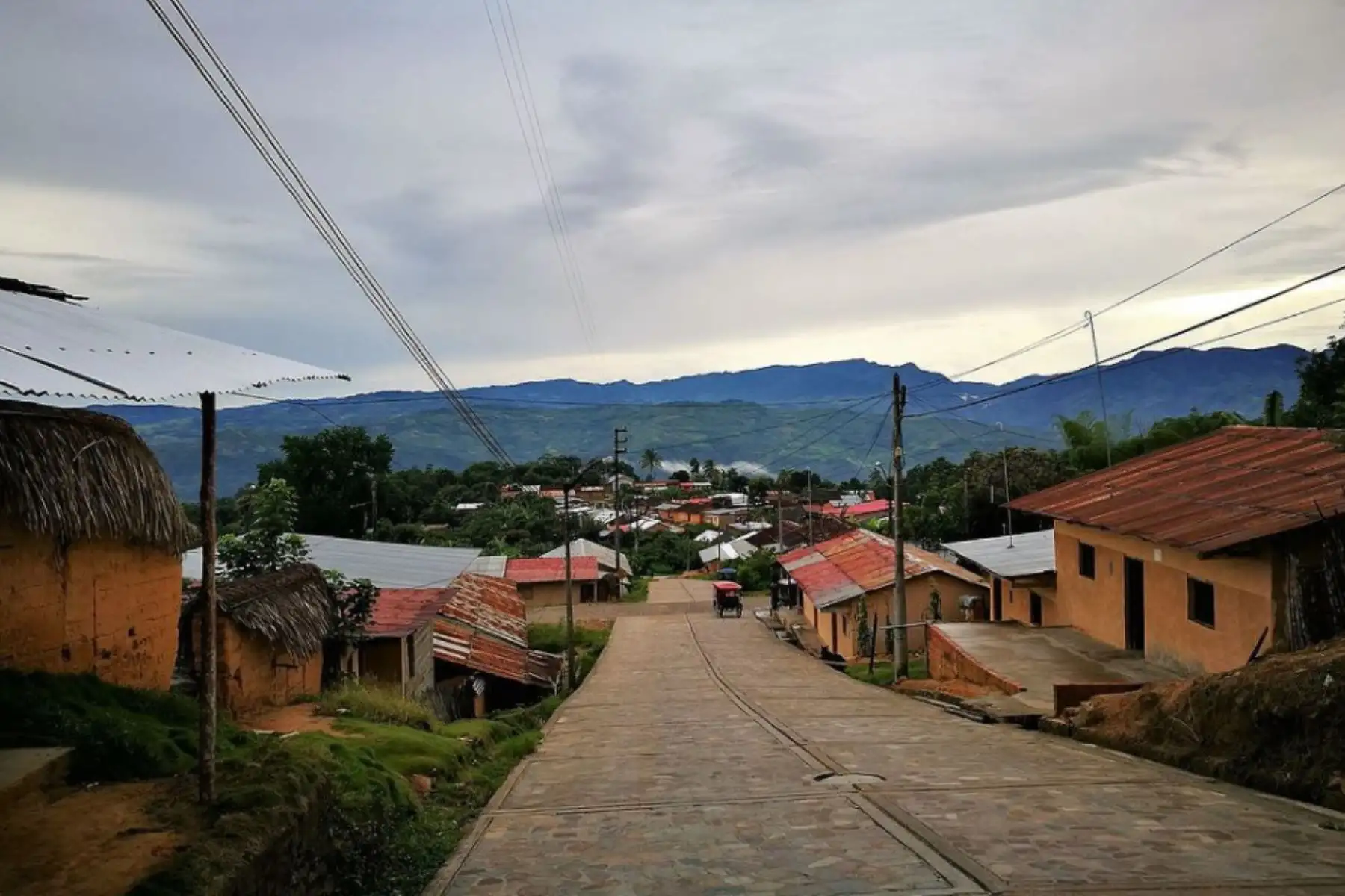 La ciudad de Lamas, también conocida como la Ciudad de los Tres pisos o Capital Folclórica de la región San Martín, proyecta recibir más de 15,000 visitantes durante la Semana Santa, celebración religiosa que destaca por el profundo fervor cristiano y la manifestación de tradiciones que identifican a su hospitalaria población