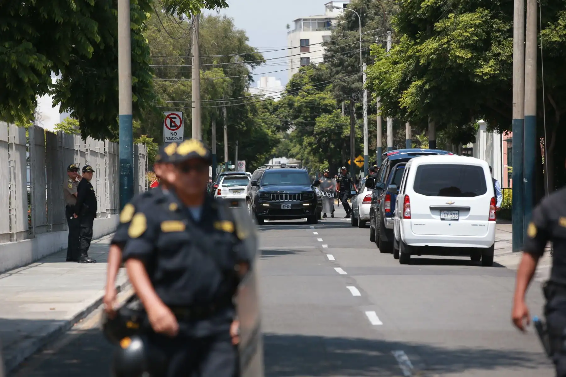Pedro Pablo Kuczynski, ex presidente de la república, llega a su domicilio en su camioneta. Foto: ANDINA/Jhony Laurente