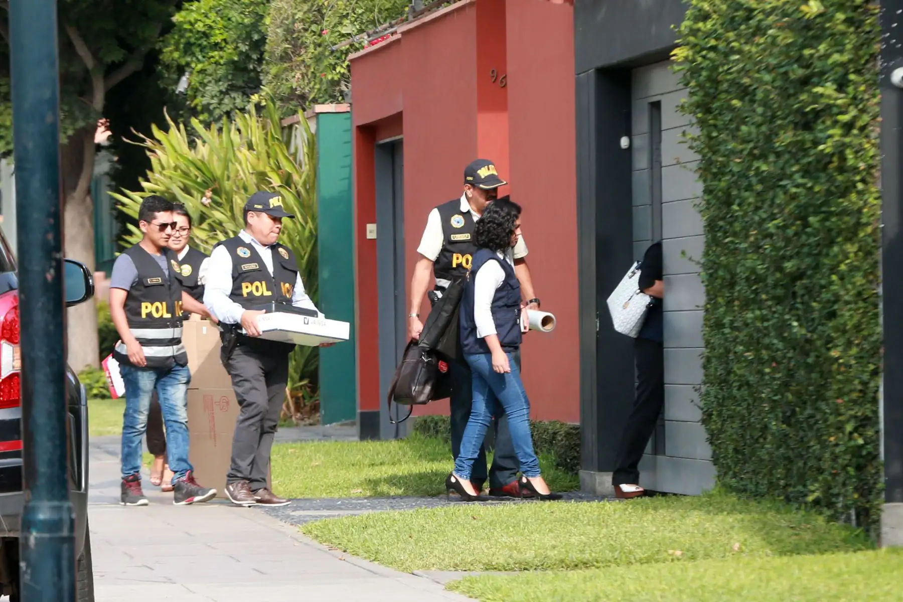 Fiscalía allana casa de Pedro Pablo Kuczynski en San Isidro. Foto: ANDINA/Vidal Tarqui