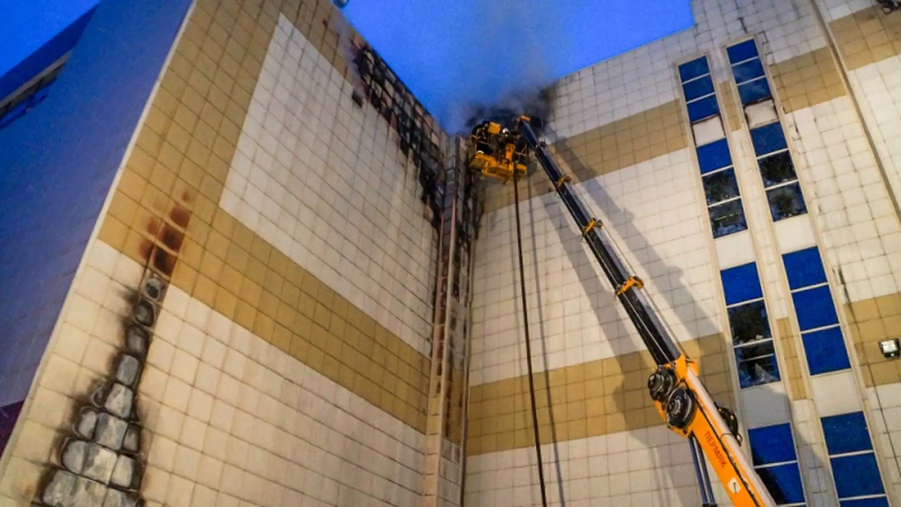 53 personas murieron tras el incendio en un centro comercial en la ciudad rusa de Kemerovo. Foto: AFP