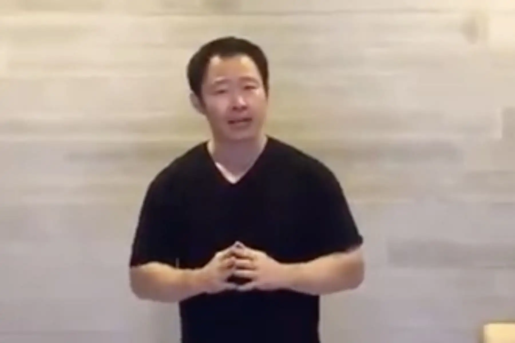 Kenji Fujimori respondió el último fin de semana con un video en el cual afirmó que iba a ser "testigo en todas las investigaciones" de la Fiscalía relacionadas con Fuerza Popular y que iba a demostrar quienes eran los "verdaderos corruptos". Foto: Captura.