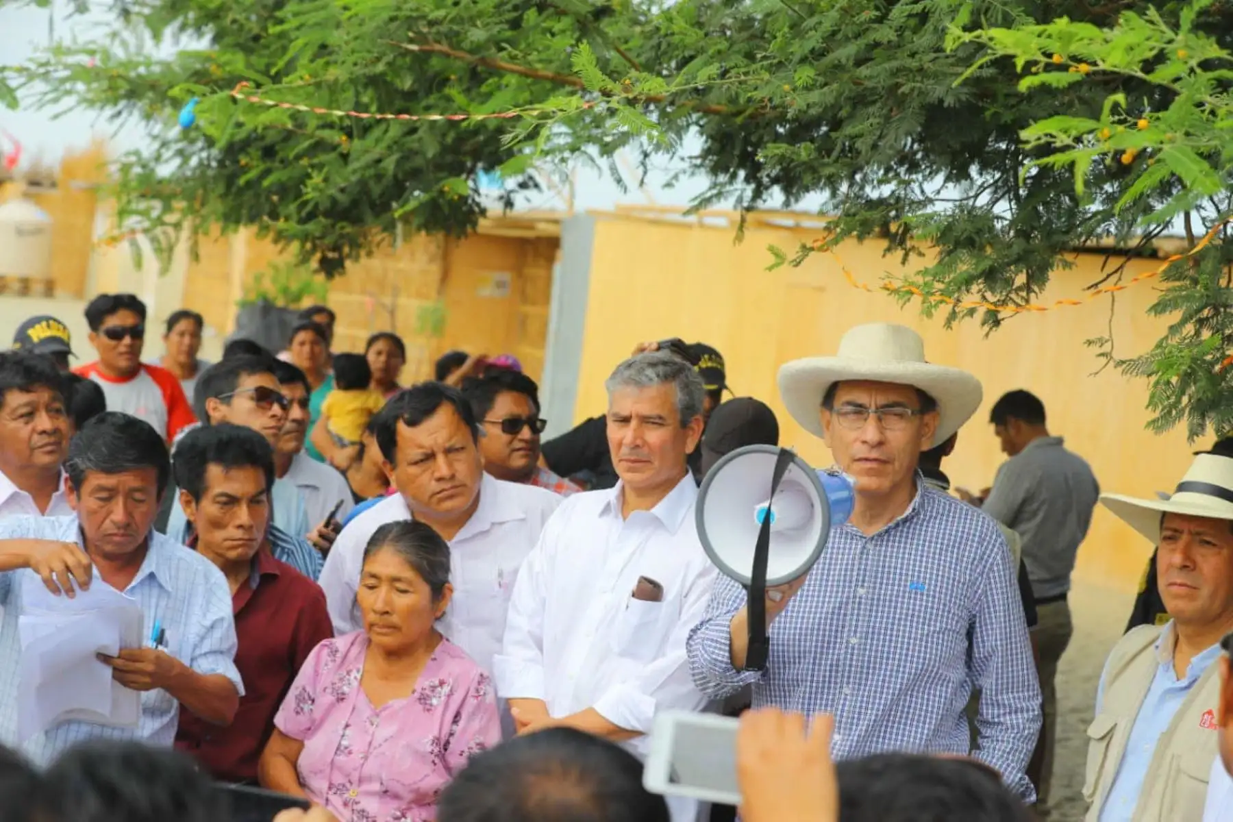 Presidente Vizcarra visita a damnificados del albergue San Pablo, en el distrito de Catacaos, Piura Foto: ANDINA/Prensa Presidencia.