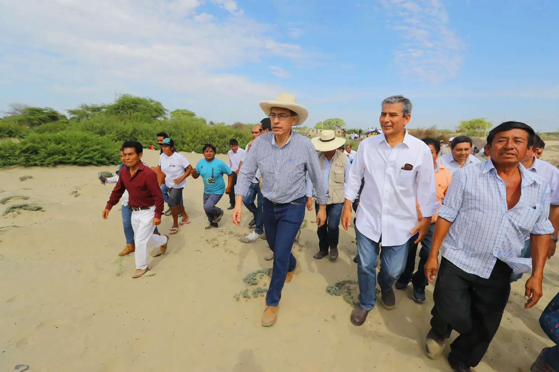 Presidente Vizcarra visita a damnificados del albergue San Pablo, en el distrito de Catacaos, Piura Foto: ANDINA/Prensa Presidencia.