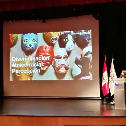La mayoría de peruanos son racistas o muy racistas y también desconoce o no entiende lo que significa la diversidad cultural, revela la Primera Encuesta Nacional de Percepciones y Actitudes sobre Diversidad Cultural y Discriminación Étnico-Racial, planificada y dada a conocer hoy por el Ministerio de Cultura.