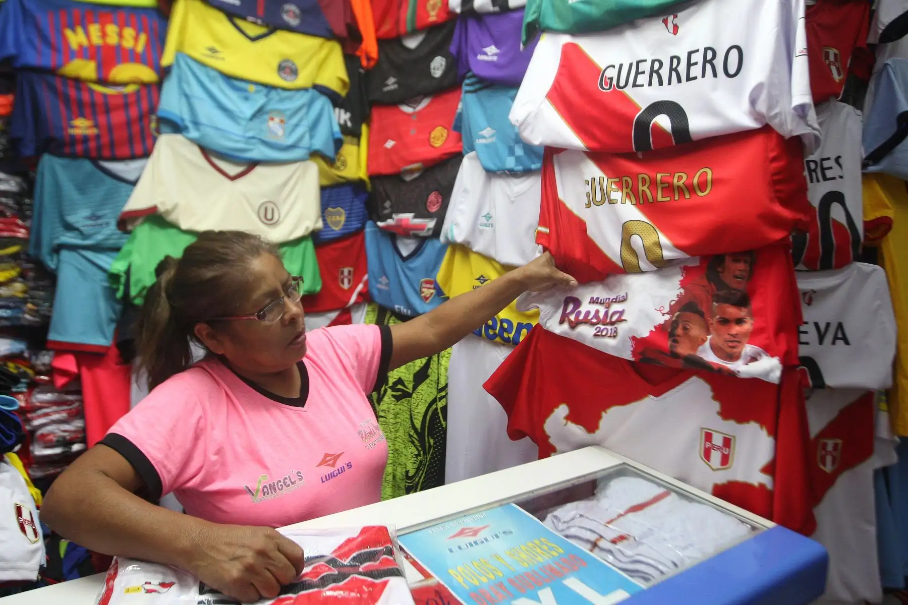 Mundial 2026: Gamarra ofrece camisetas mundialista