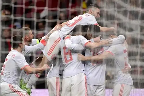 España vive una algarabía por la goleada de 6-1 a Argentina