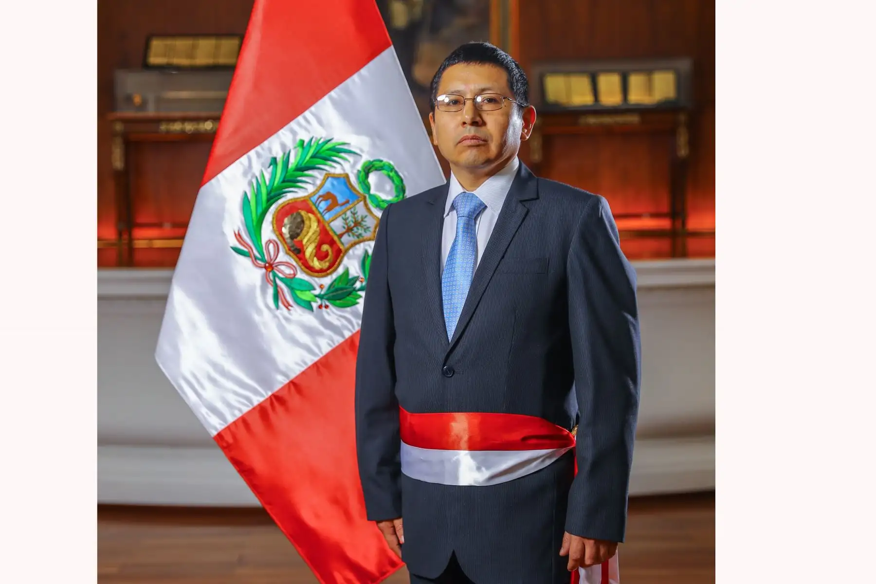 Presidente de la República , Martín Vizcarra tomo juramento a Edmer Trujillo; como Ministro de Transportes y Comunicaciones en Palacio de Gobierno. Foto:ANDINA/Prensa Presidencia