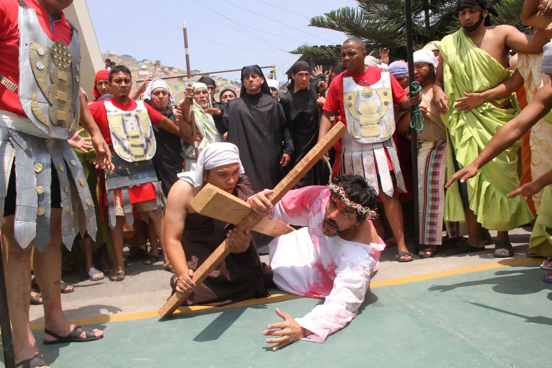 Internos del penal Castro Castro representan vía crucis como celebración por Semana Santa. Foto: ANDINA/Difusión.