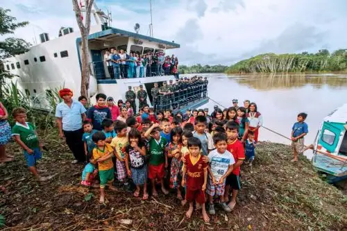 Durante los días de Semana Santa continuará la atención a las comunidades más alejadas de la Amazonía y el Lago Titicaca, a través de las Plataformas Itinerantes de Acción Social (PIAS) Putumayo I, Putumayo II, Napo, Morona, Lago Titicaca I y de los Buques Tópicos BAP Corrientes, Morona y Curaray.