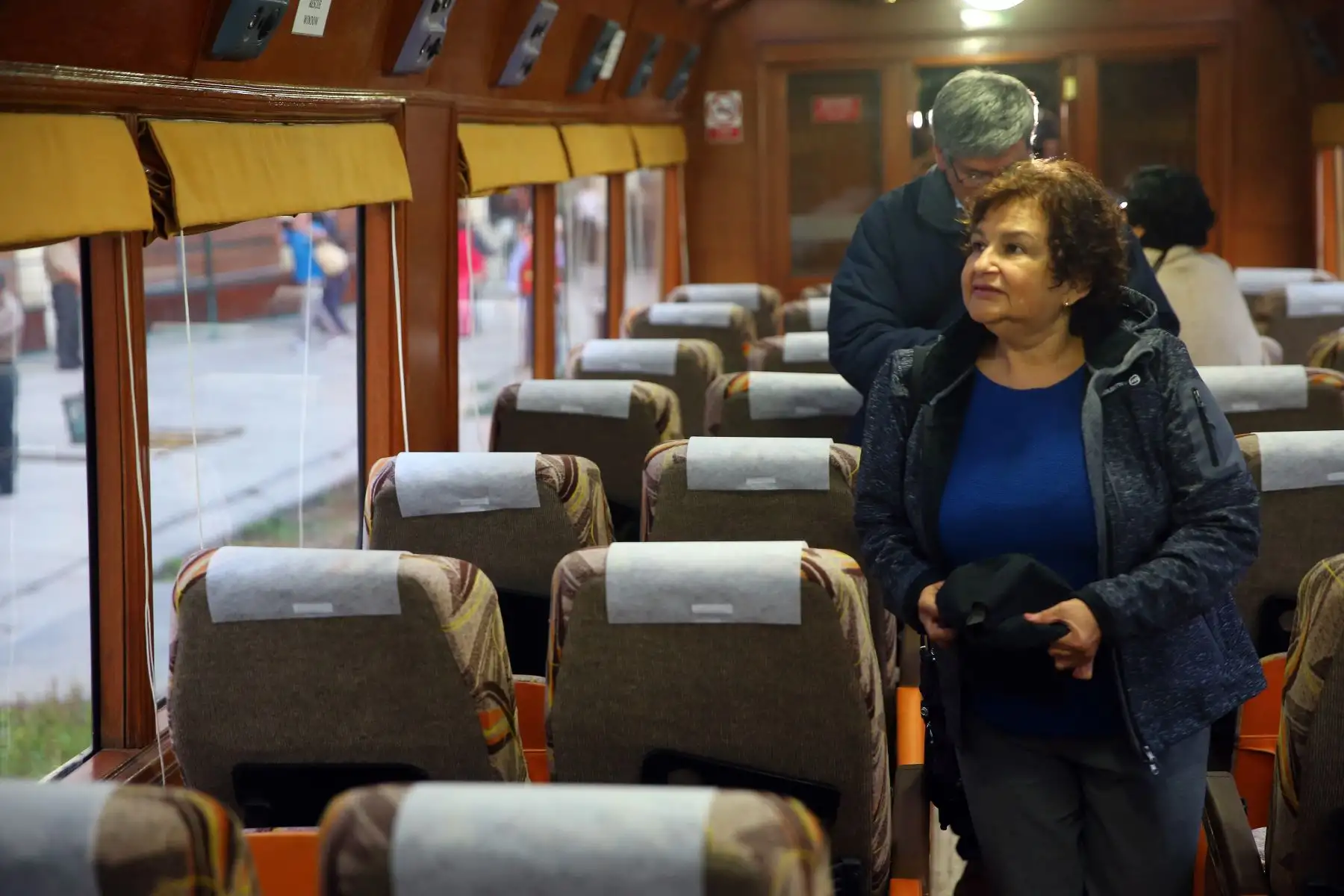 La construcción del Tren de Cercanías Lima – Ica, con una inversión superior a los 10 mil millones de soles y que permitiría el desplazamiento de limeños hacia las principales localidades de la región Ica, tal como lo anunció el presidente de la República, Martín Vizcarra, saludó la Cámara de Turismo y Comercio Exterior de Paracas (Capataur).ANDINA/Luis Iparraguirre