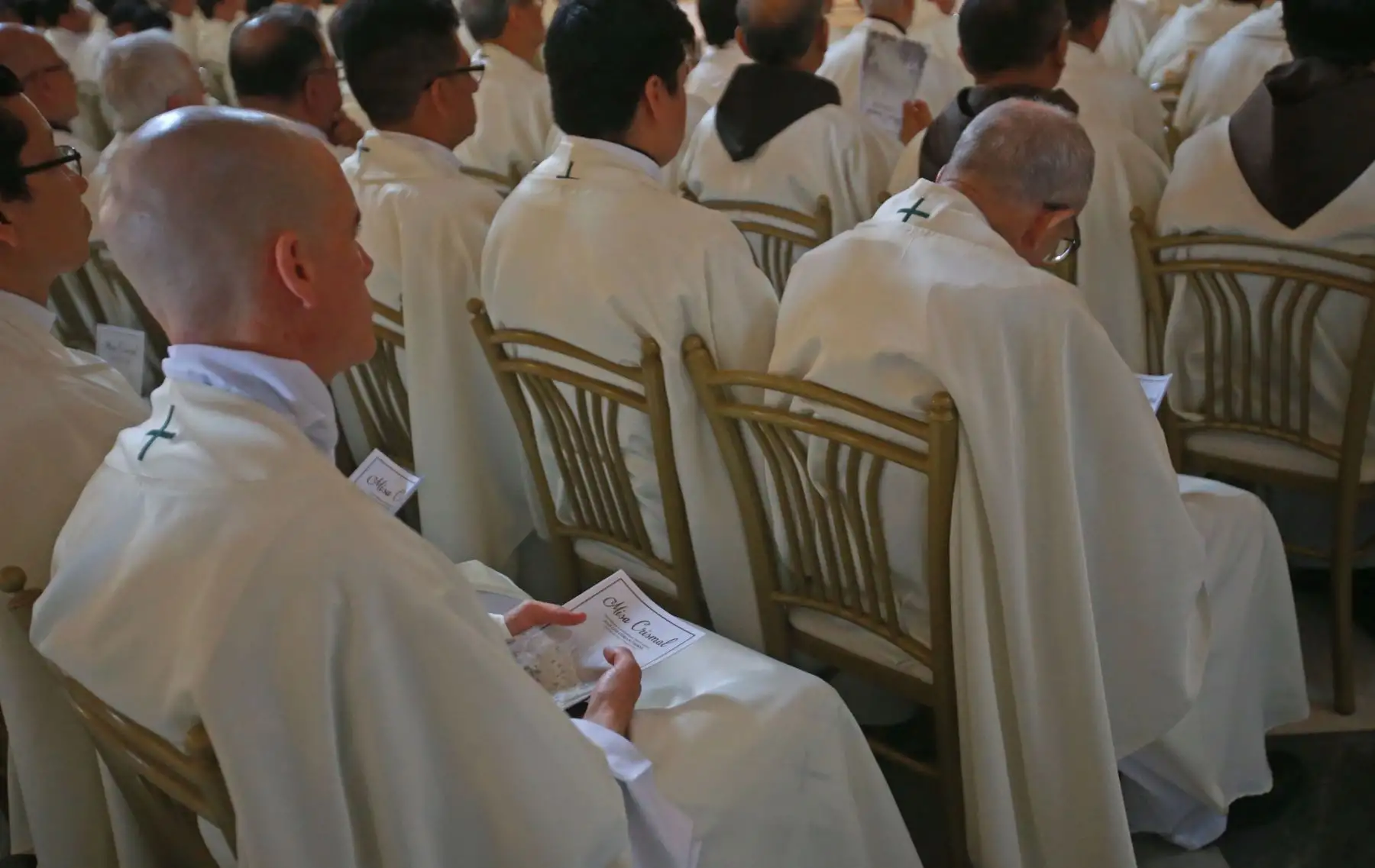 Sacerdotes de la Arquidiócesis de Lima renovaron sus promesas de  plenitud sacerdotal, en la misa crismal, ante el cardenal Juan Luis Cipriani Thorne. Foto. ANDINA/Jhony Laurente.