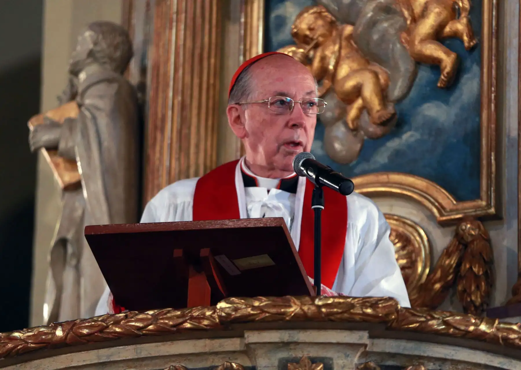Cardenal Juan Luis Cipriani ofrece a fieles el Sermón de las Siete Palabras de Jesús. Foto: ANDINA/Vidal Tarqui.
