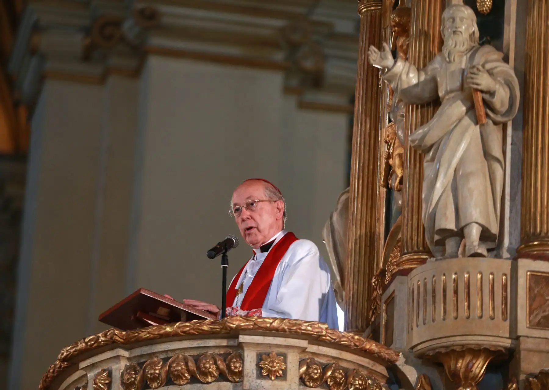 Cardenal Juan Luis Cipriani ofrece a fieles el Sermón de las Siete Palabras de Jesús. Foto: ANDINA/Vidal Tarqui.