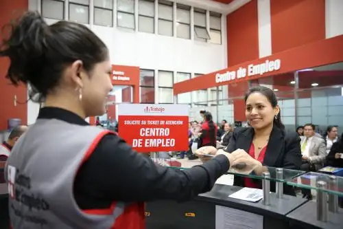 El Ministerio de Trabajo y Promoción del Empleo brinda asesoría laboral. Foto: Cortesía MTPE.