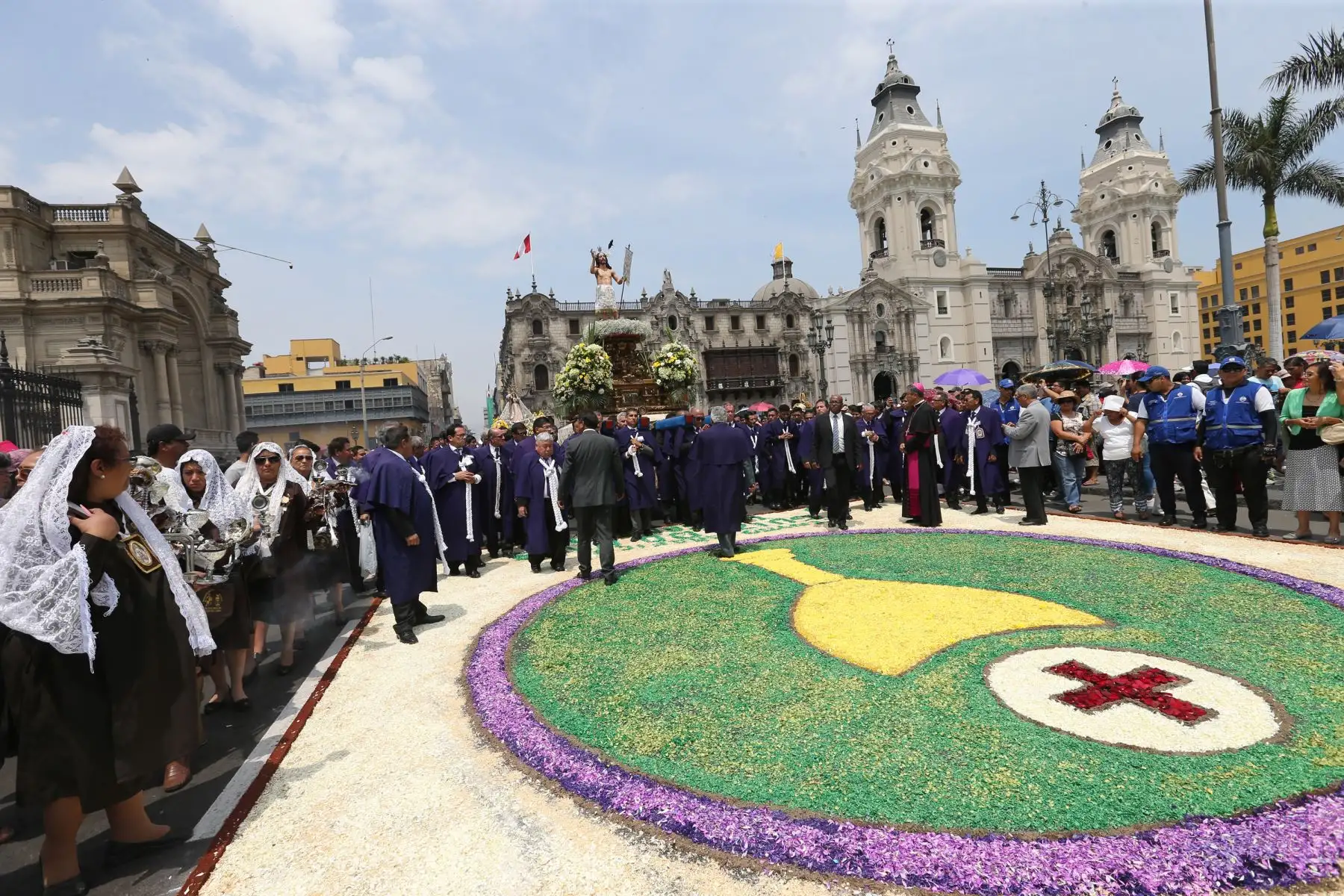 El Cardenal Juan Luis Cipriani oficio de misa  de domingo de Pascua y procesión por la resurrección de Jesucristo.Foto:ANDINA/Norman Córdova