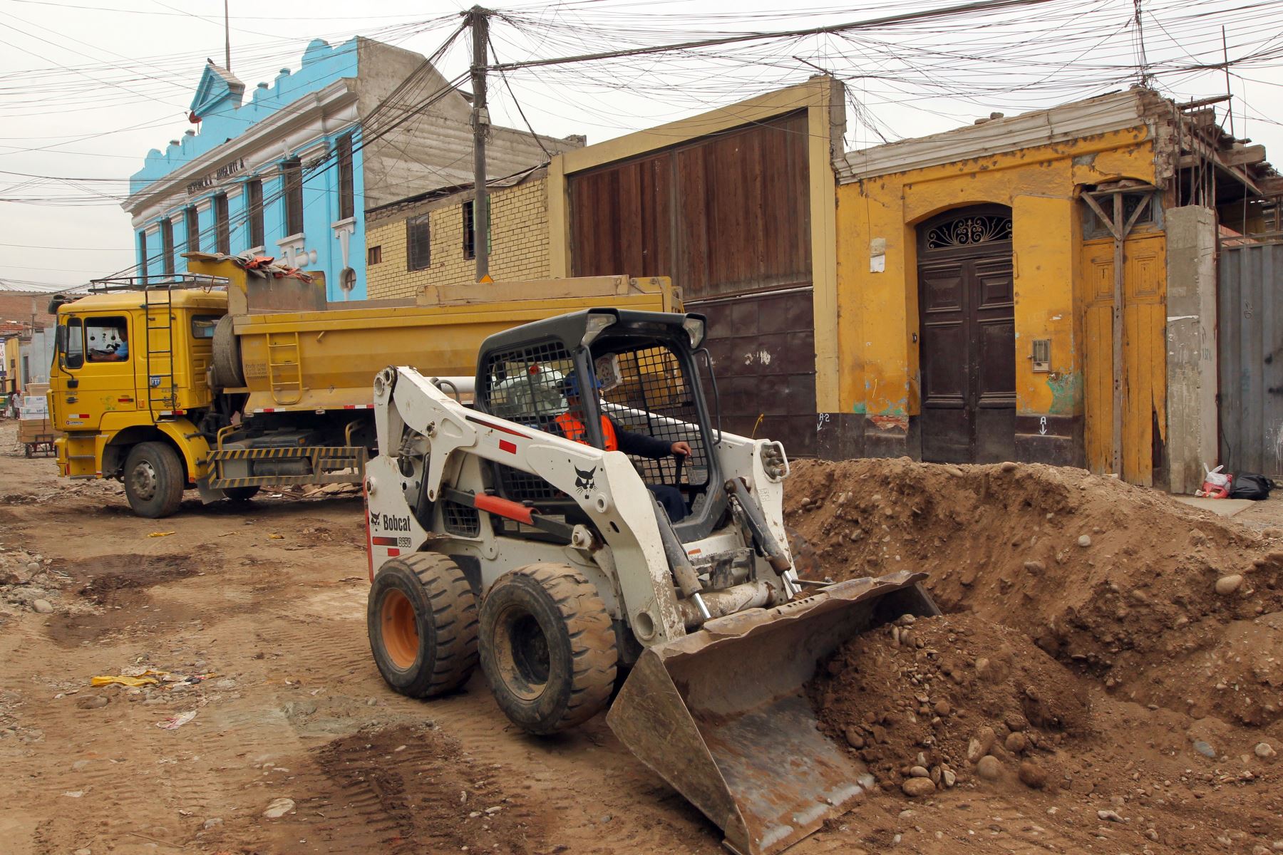 Gobierno regionales y municipalidades ejecutarán algunas obras de reconstrucción. ANDINA/Dante Zegarra